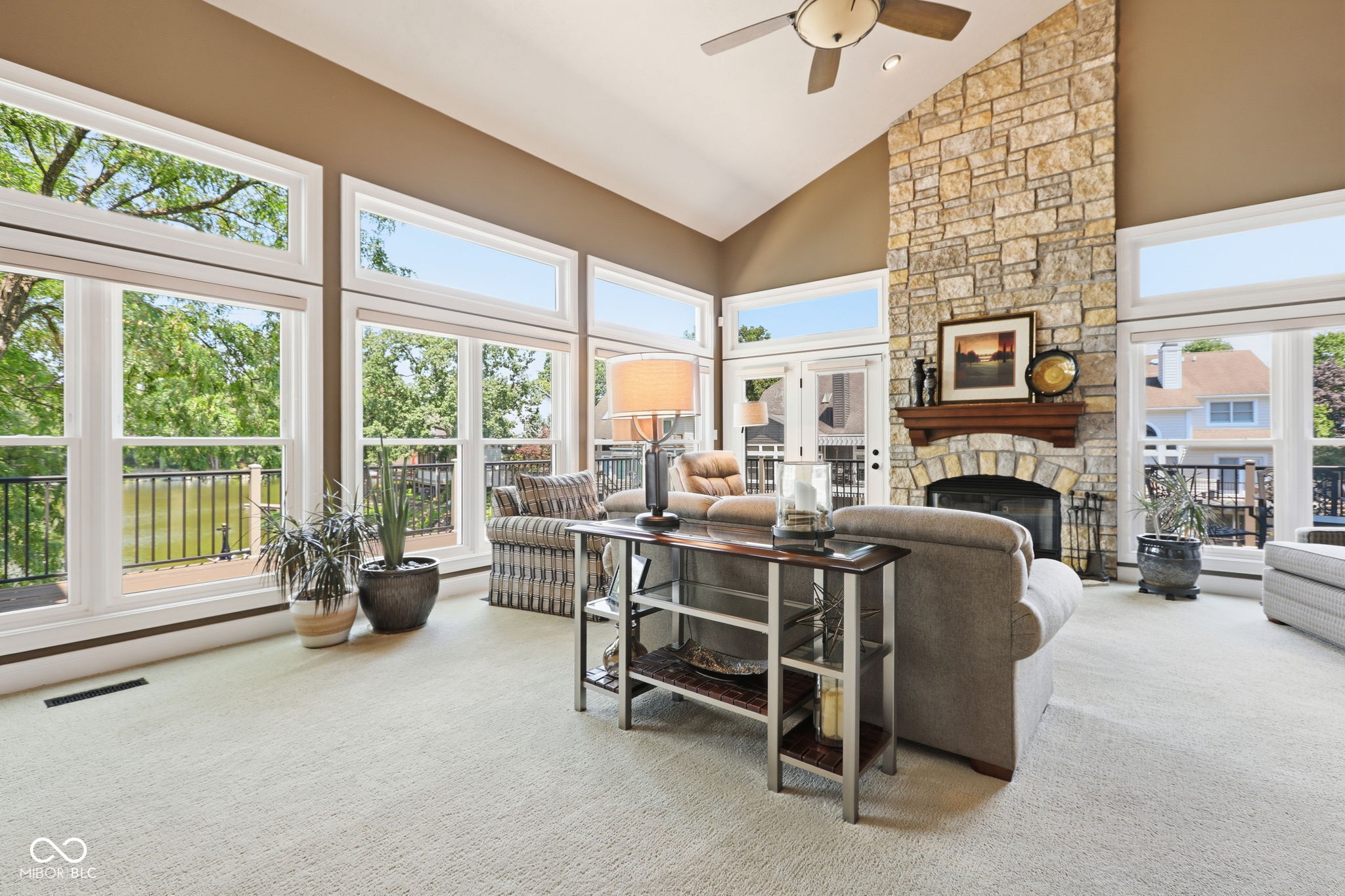 11240 Blackwalnut Point