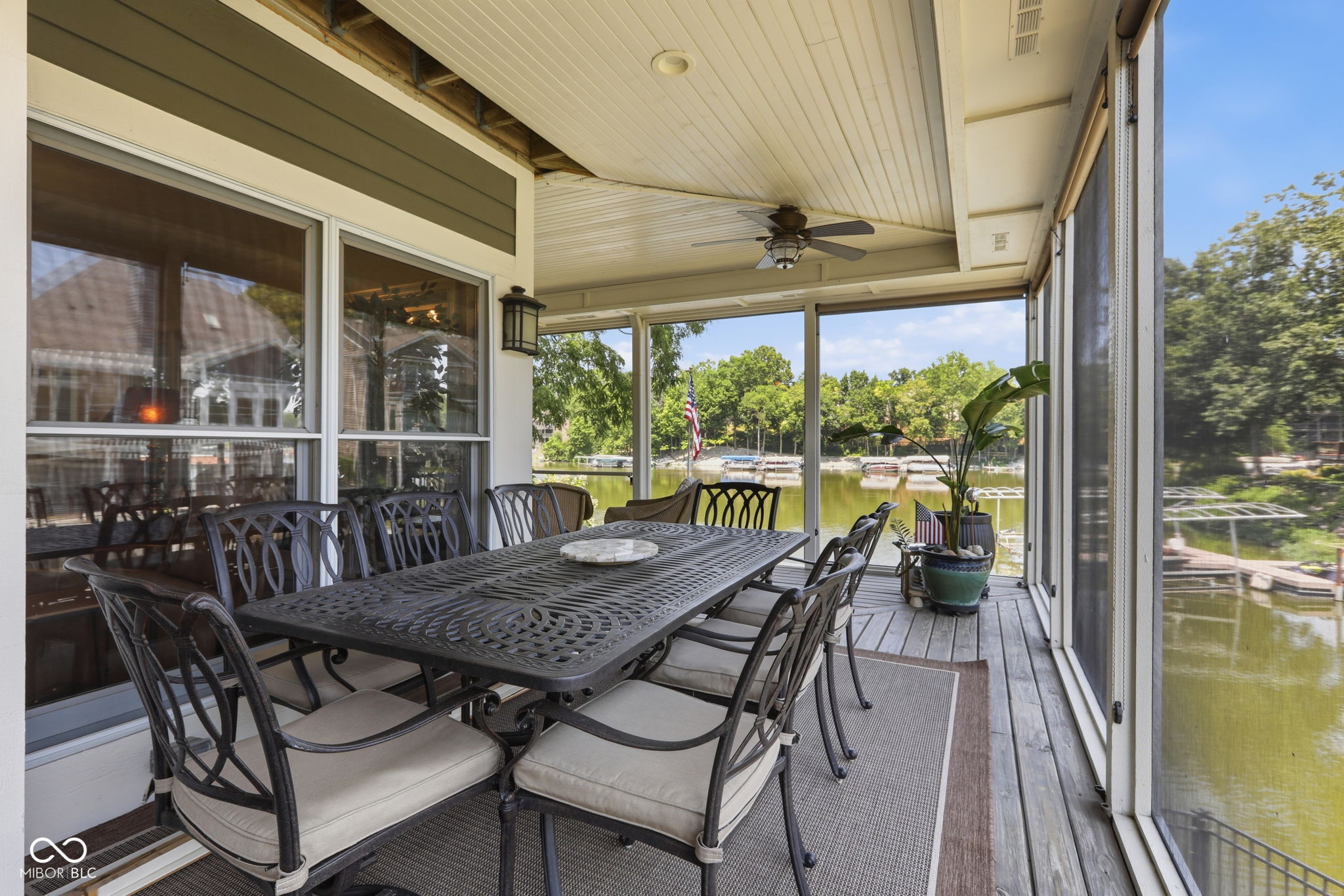 11240 Blackwalnut Point