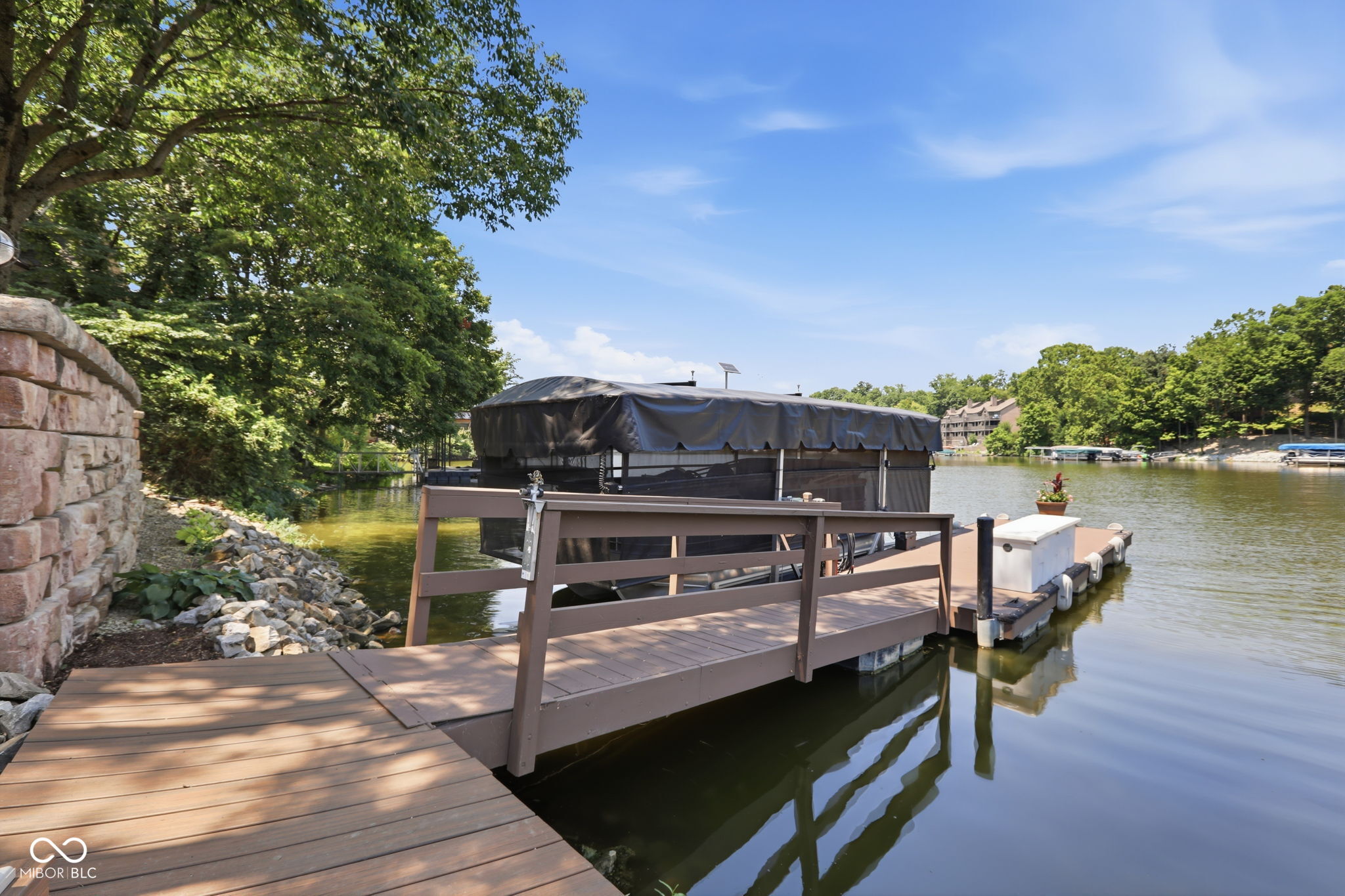 11240 Blackwalnut Point