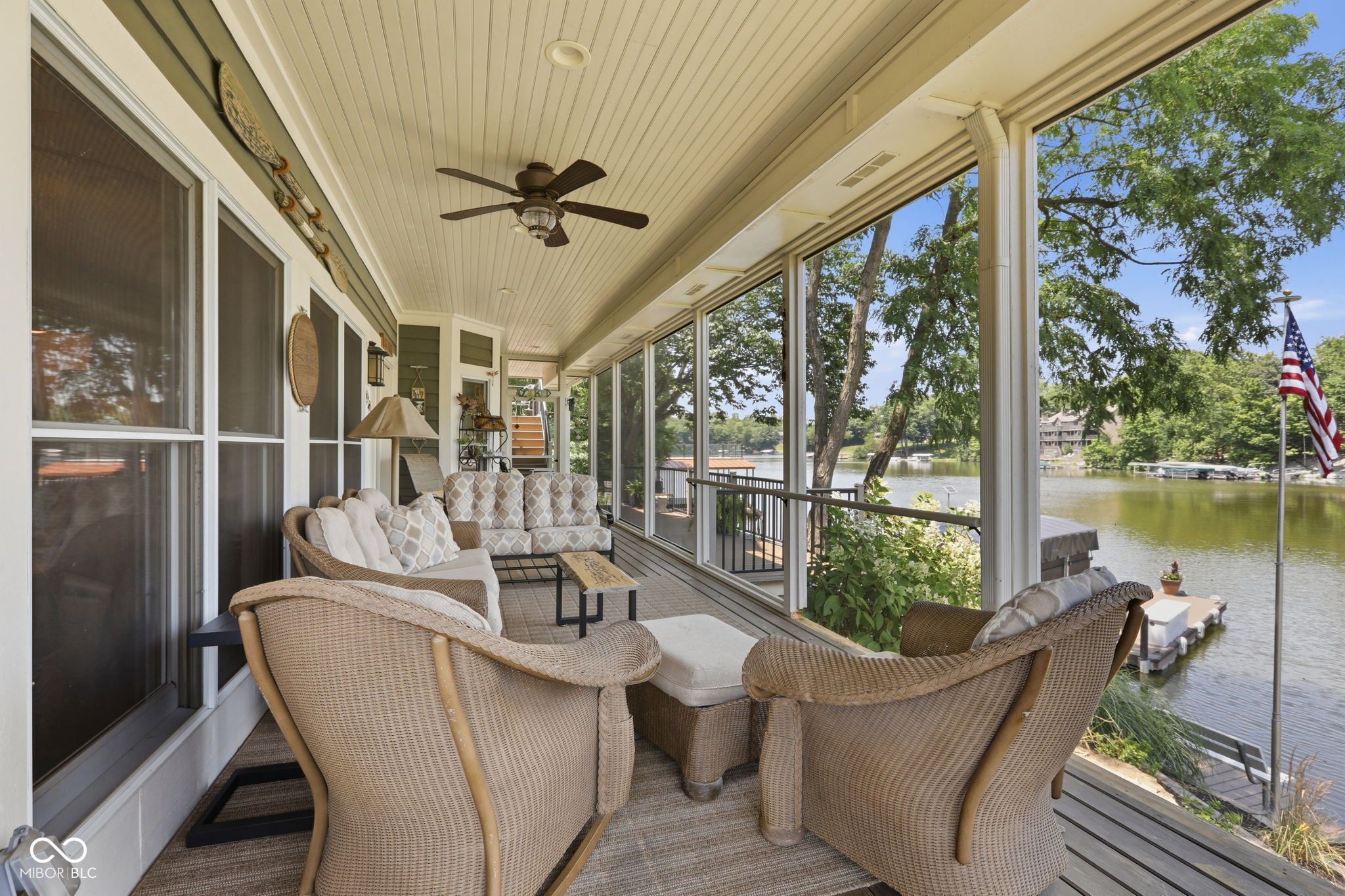 11240 Blackwalnut Point