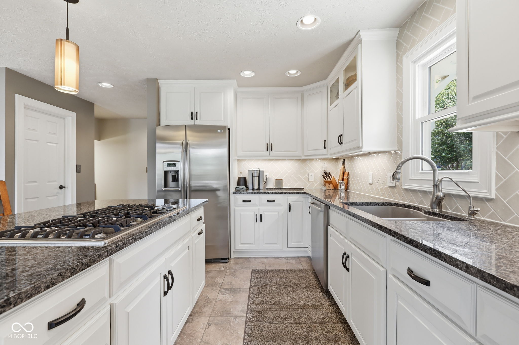 11240 Blackwalnut Point