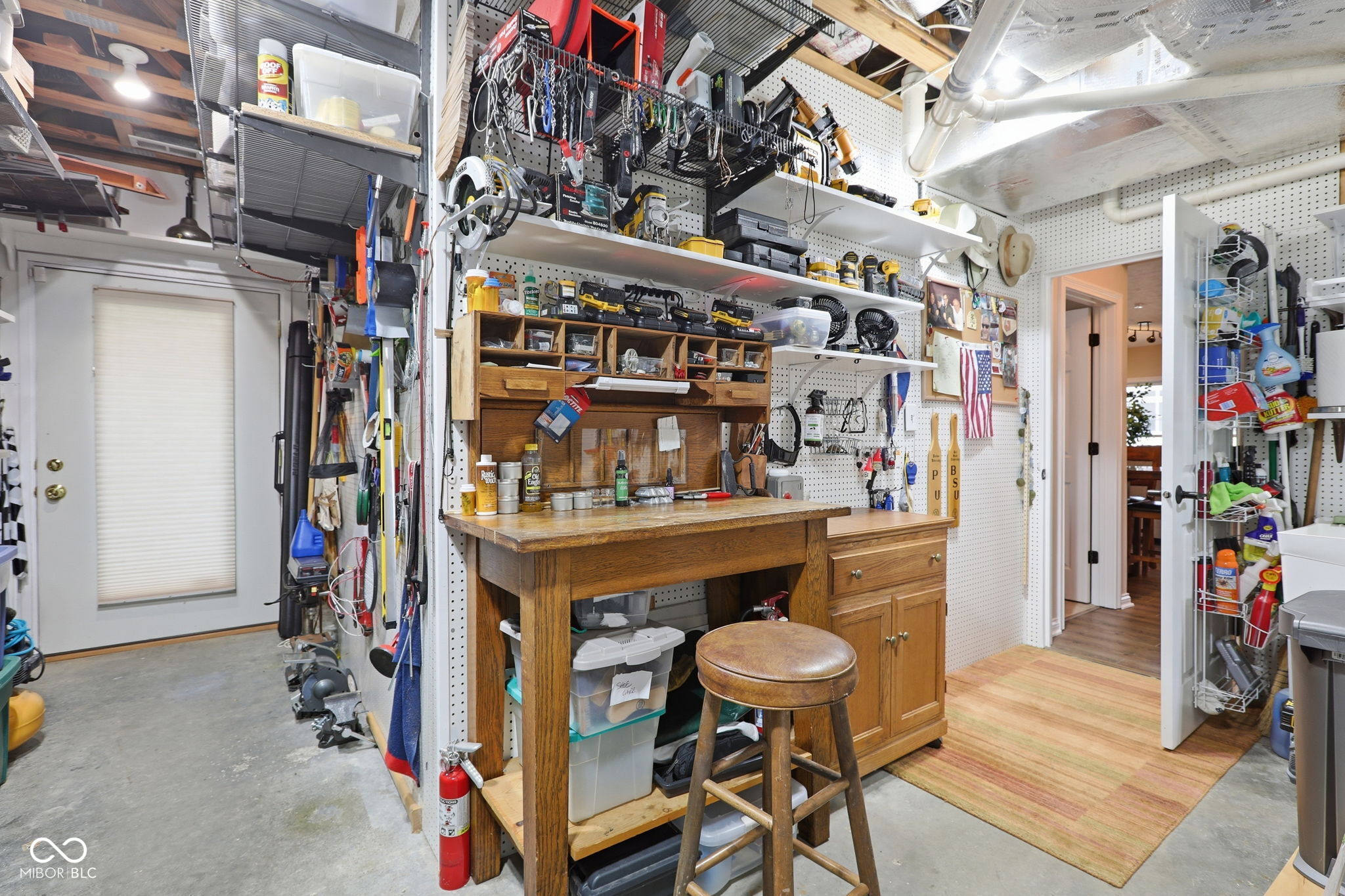 11240 Blackwalnut Point