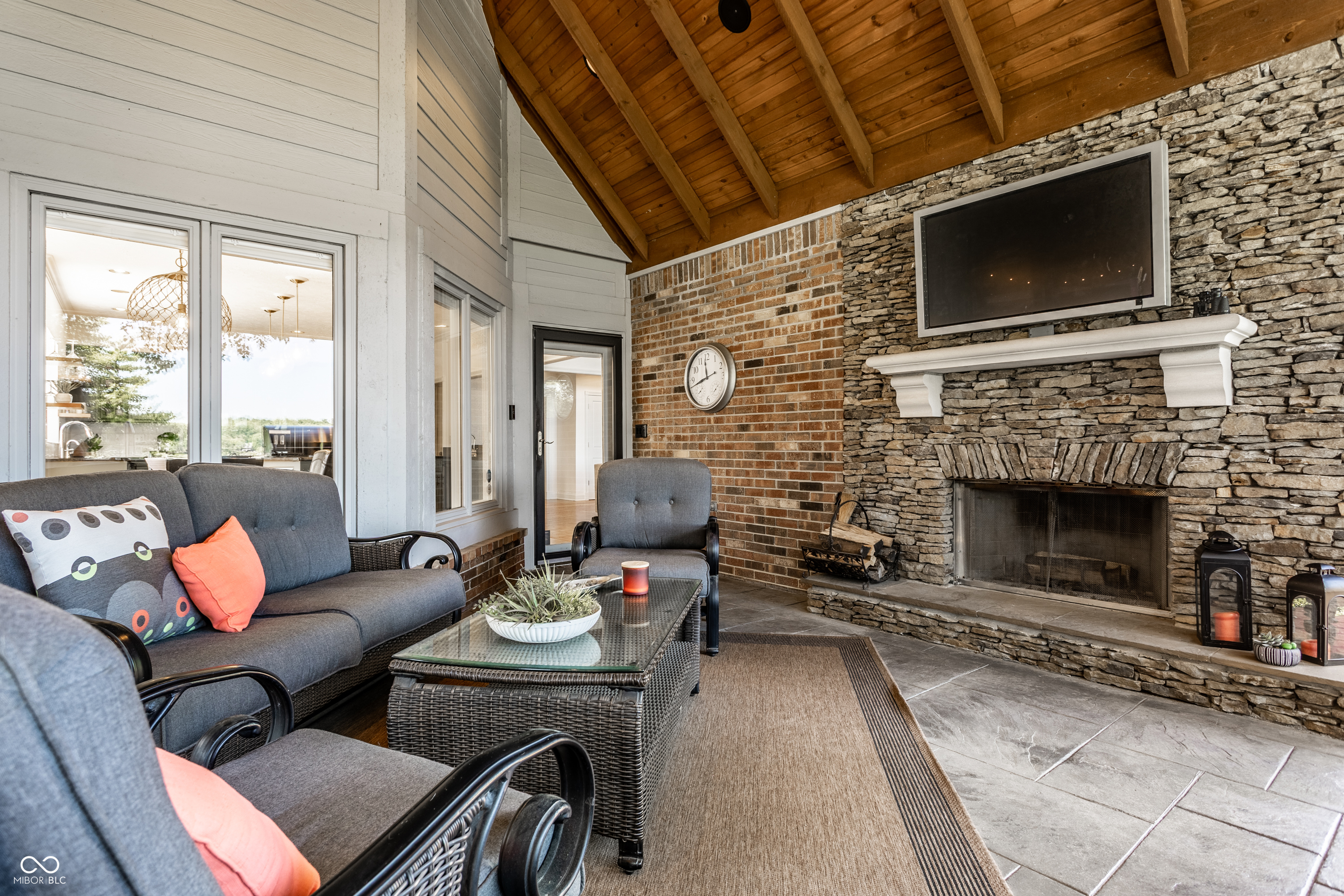 5704 E Fall Creek Parkway North Drive