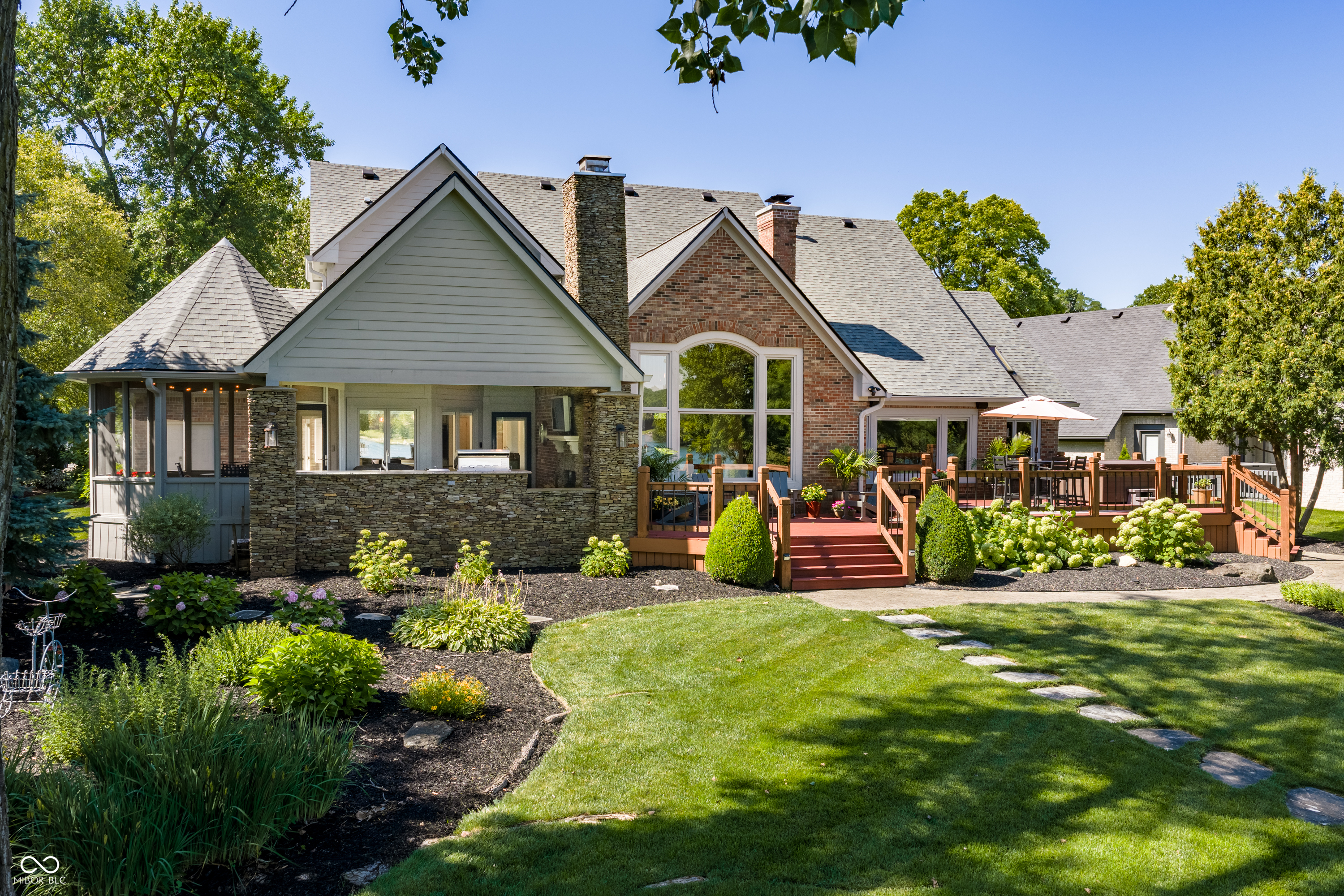 5704 E Fall Creek Parkway North Drive