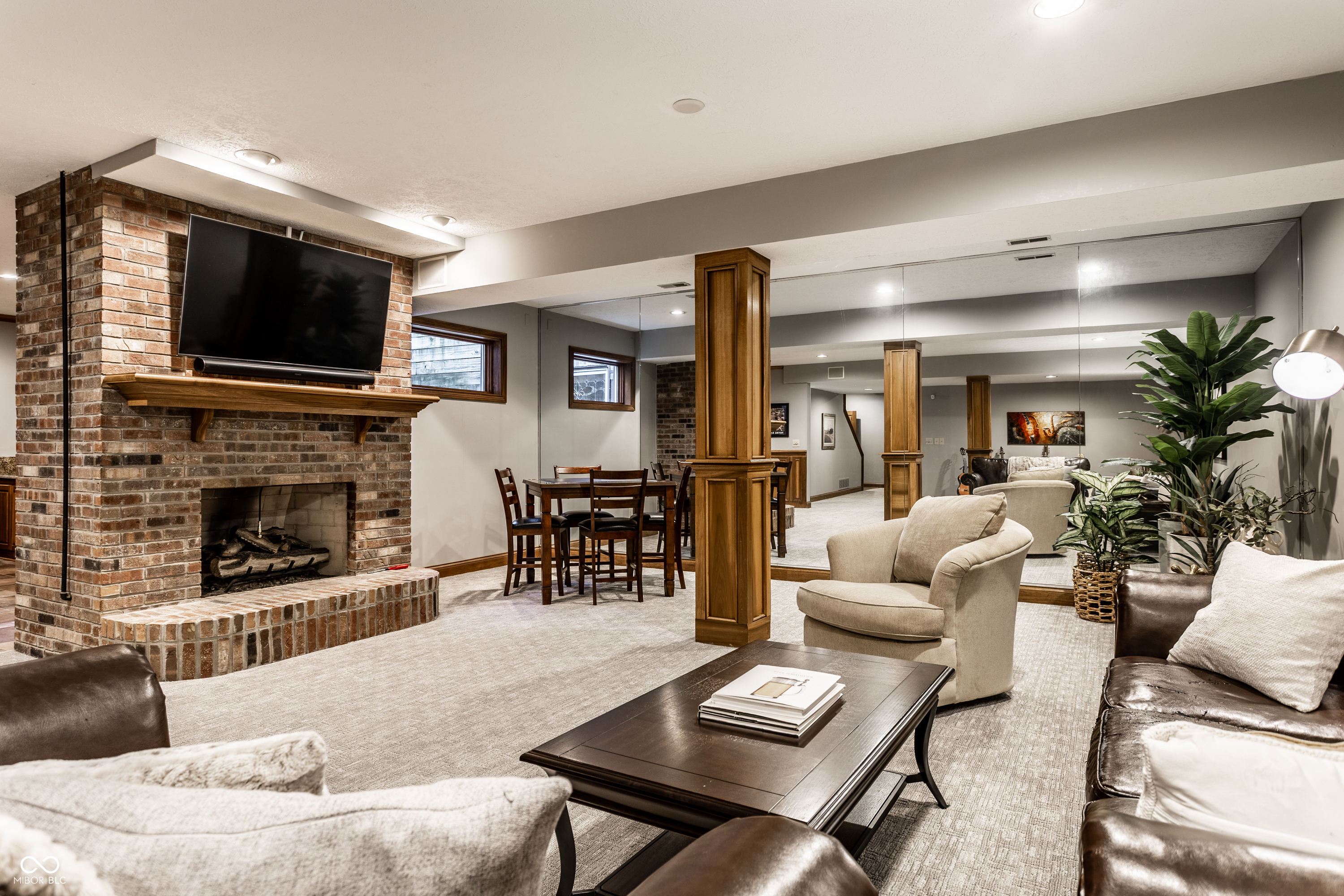 5704 E Fall Creek Parkway North Drive