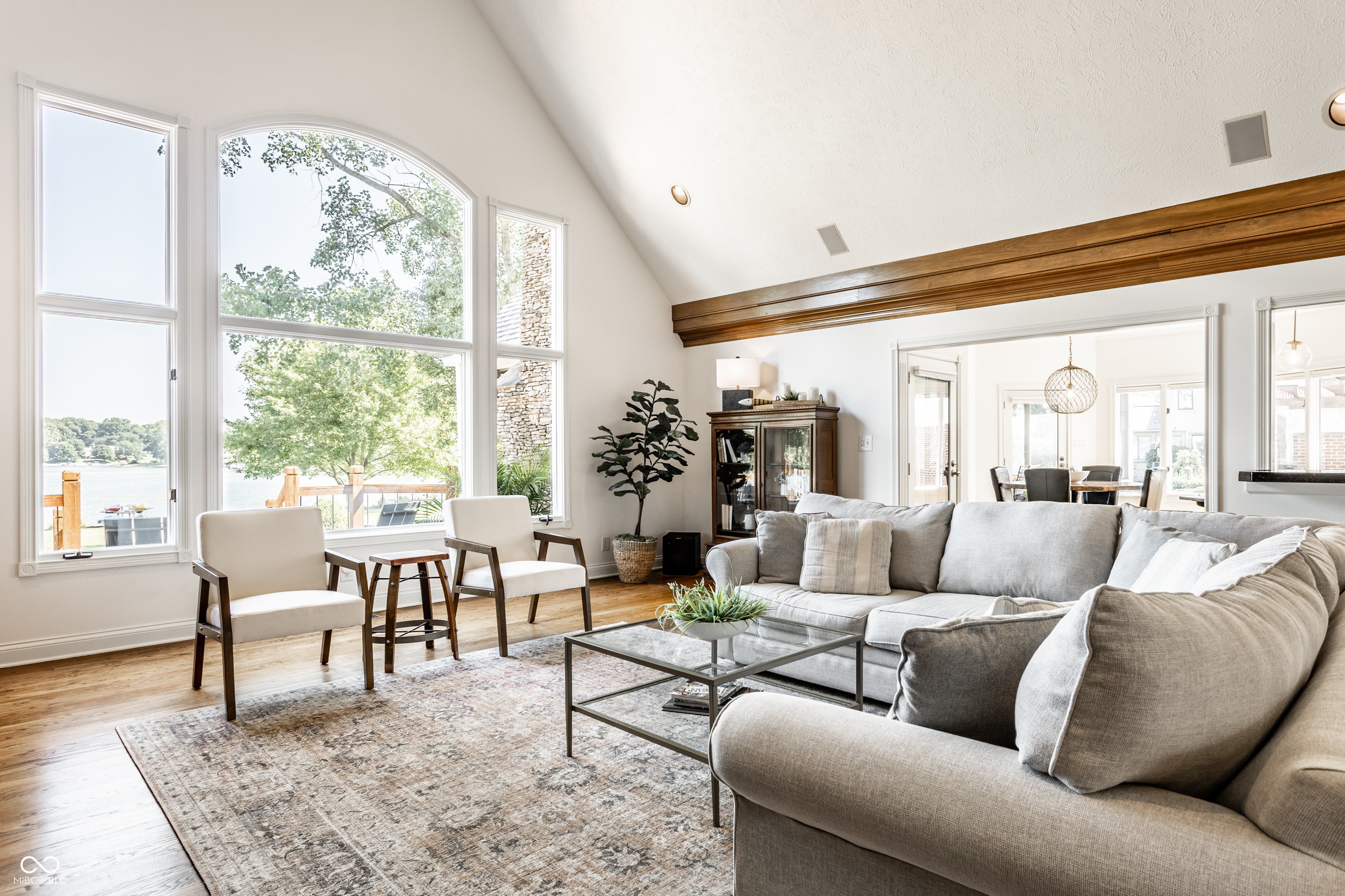 5704 E Fall Creek Parkway North Drive