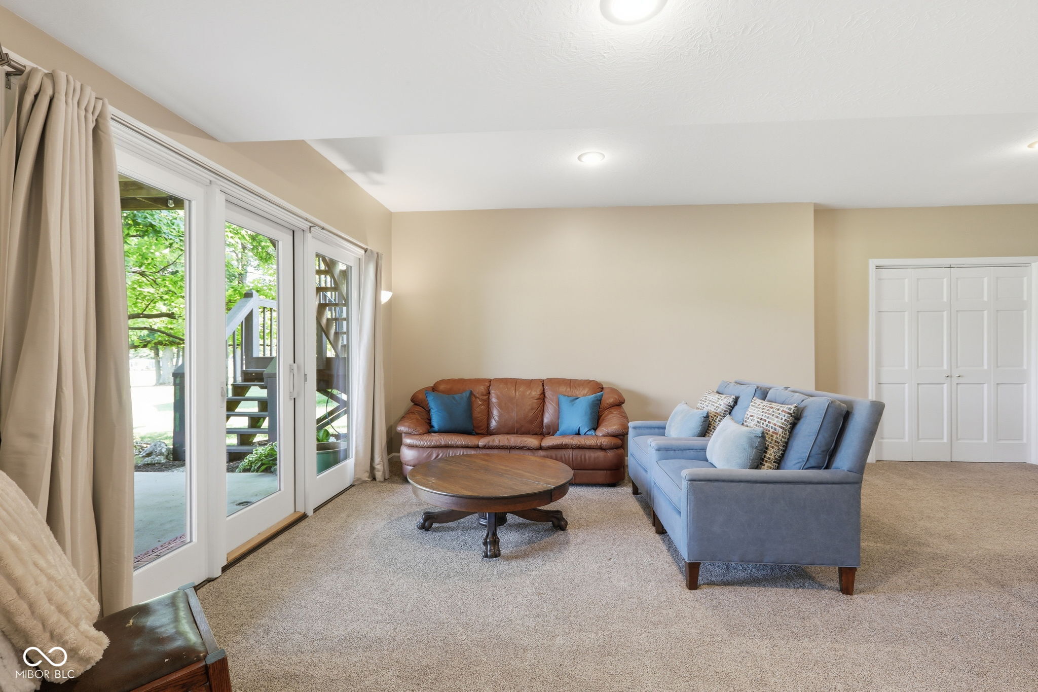 6602 Royal Oakland N