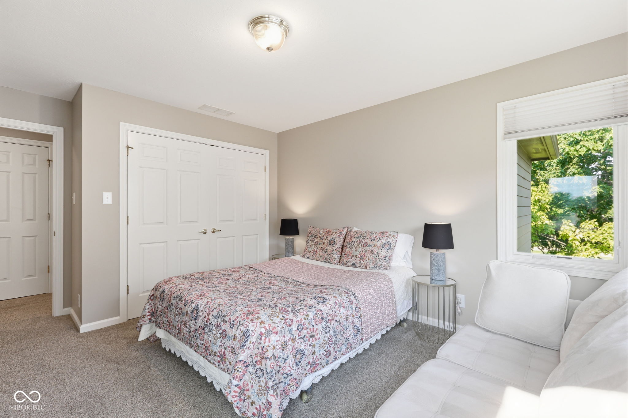 6602 Royal Oakland N
