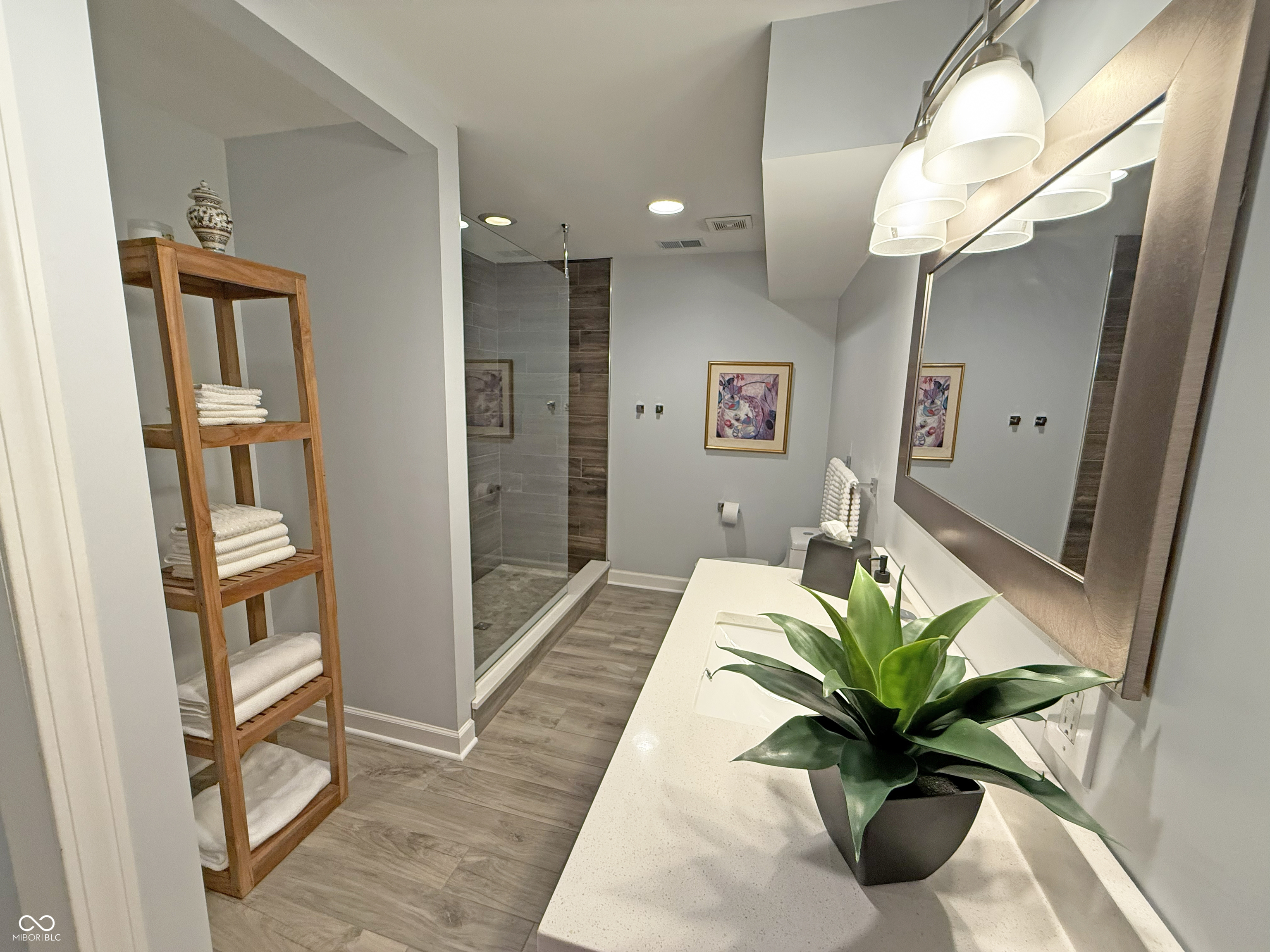 9009 Shetland Court