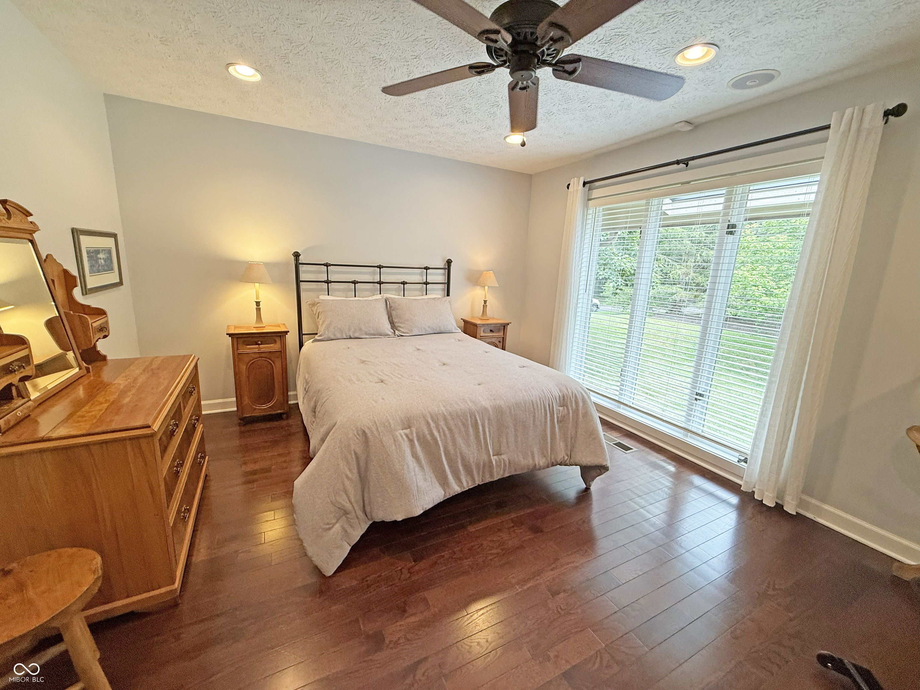 9009 Shetland Court