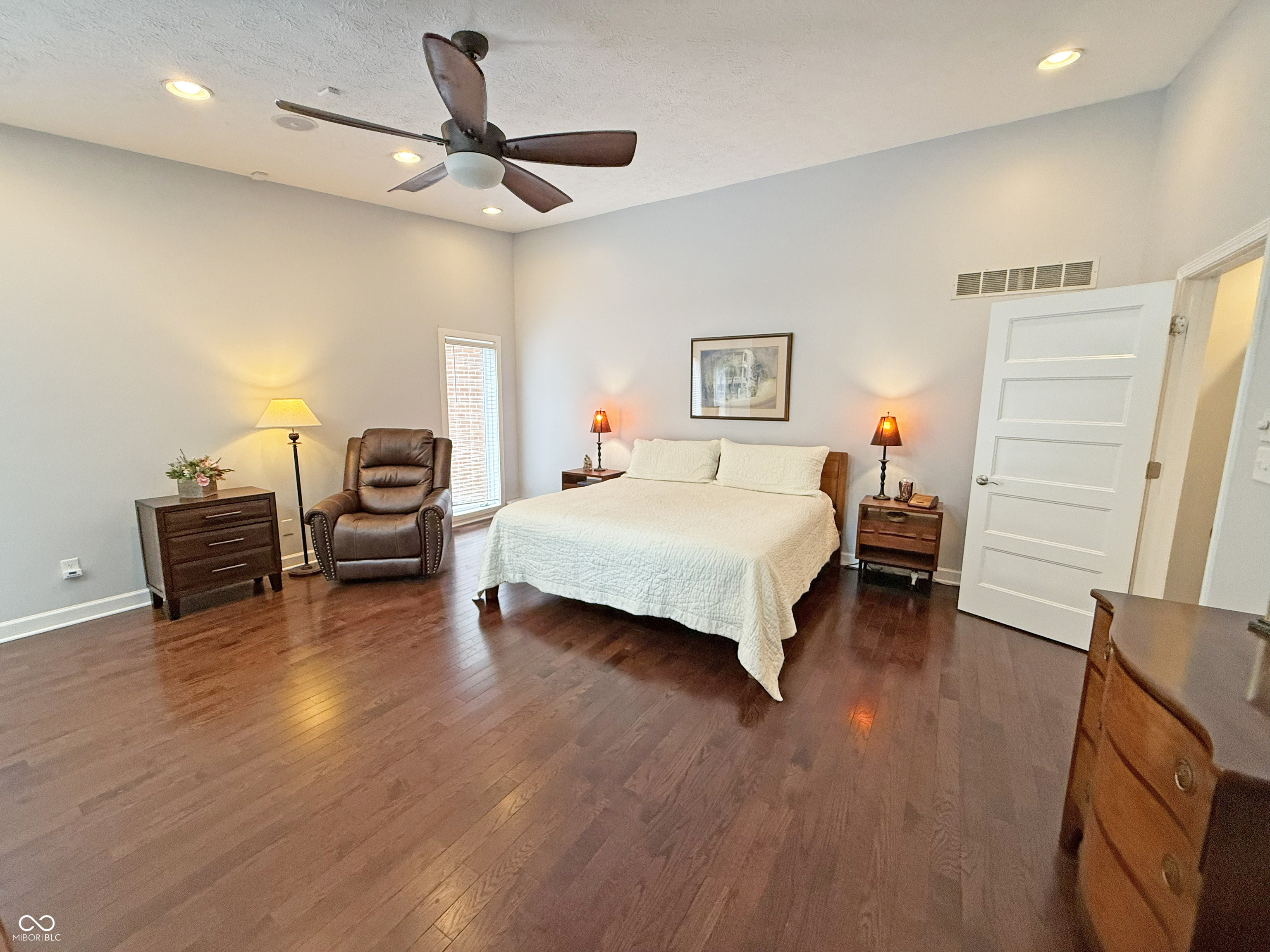 9009 Shetland Court