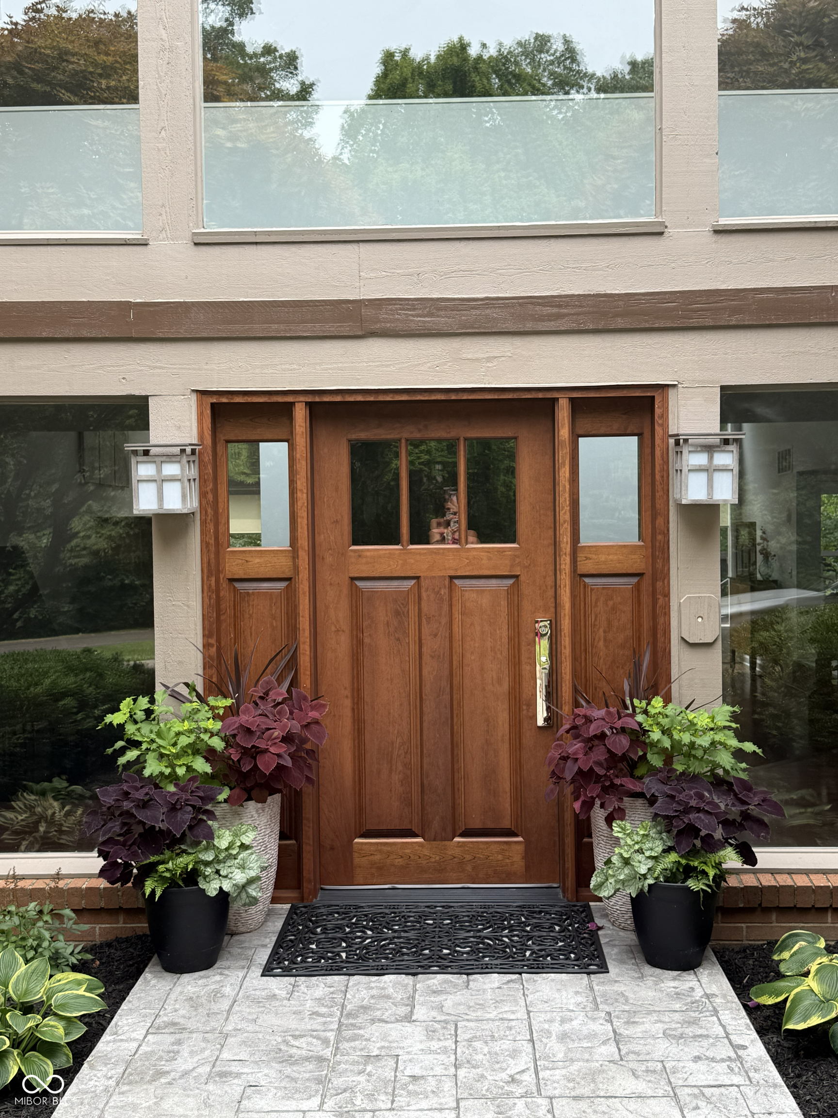 9009 Shetland Court