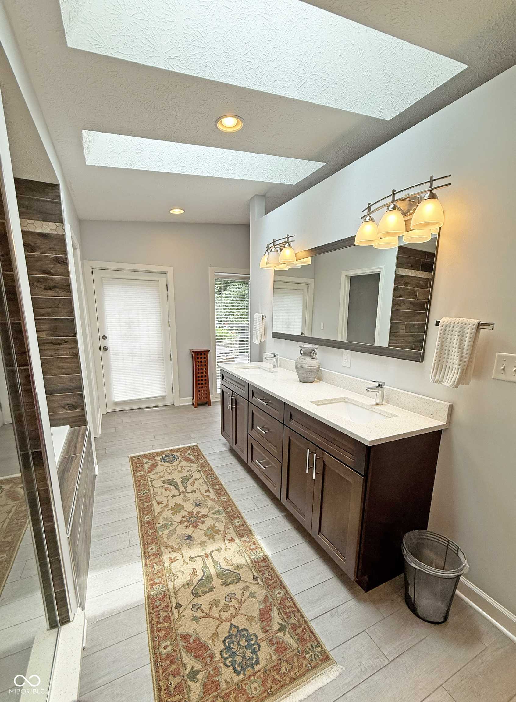 9009 Shetland Court