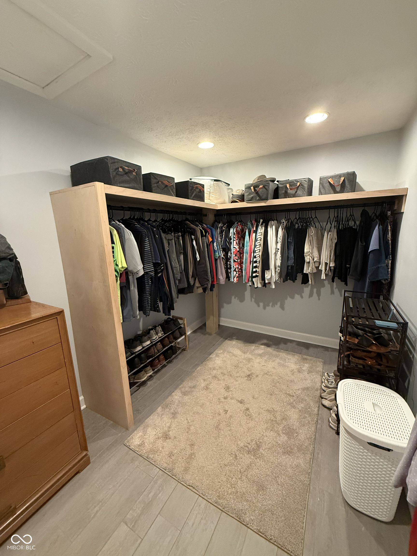 9009 Shetland Court