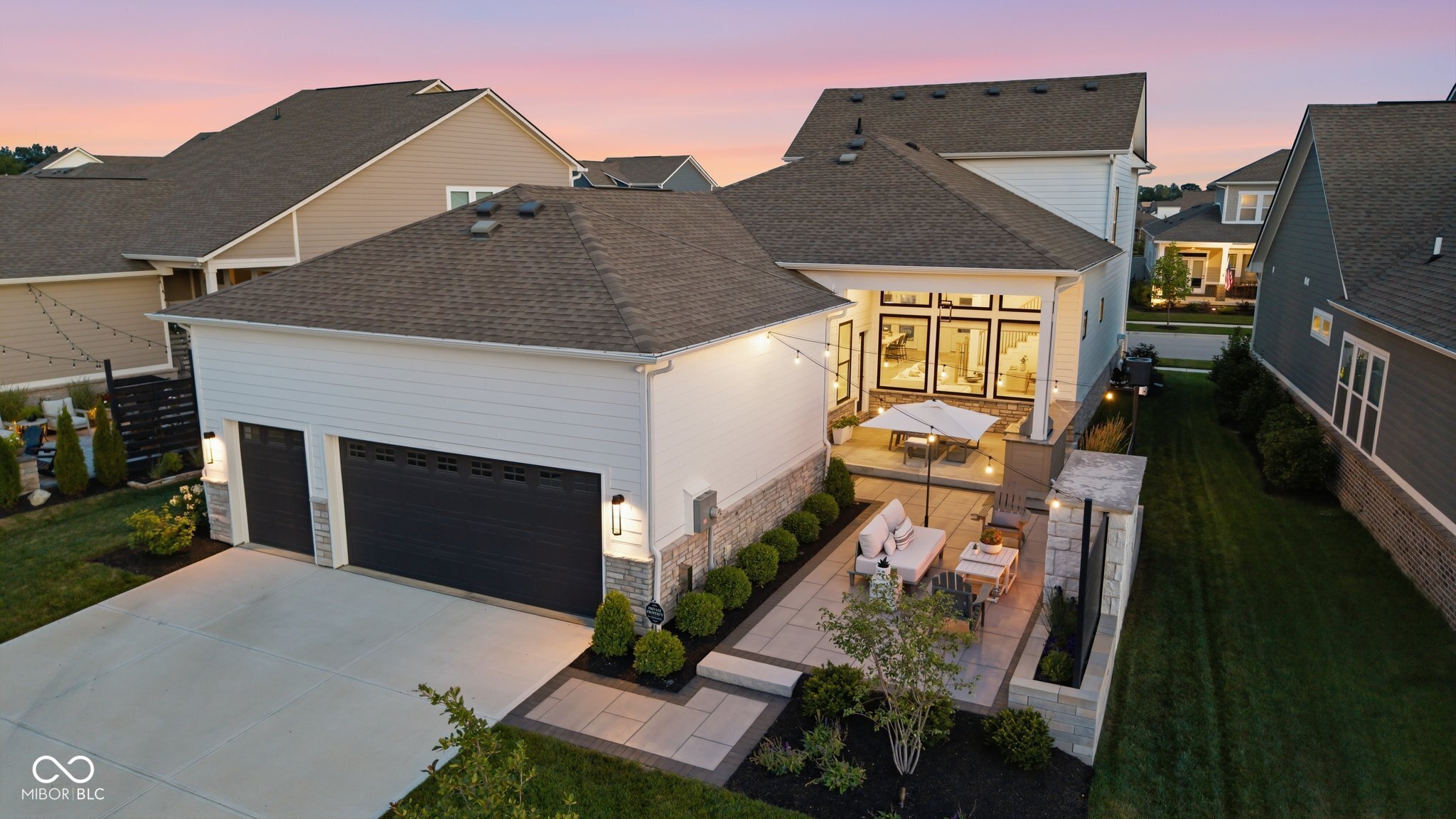 1260 Amberley Way