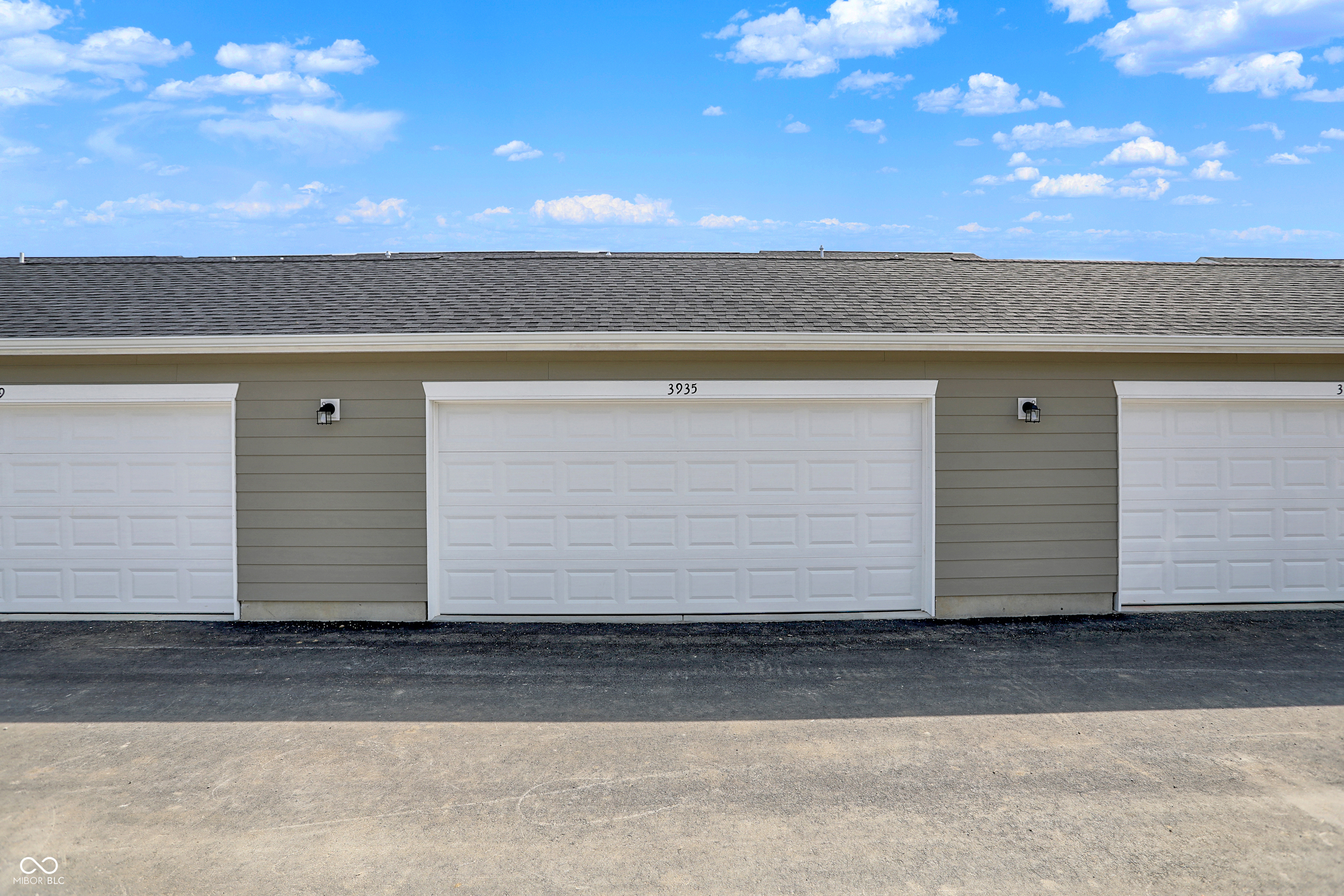 3935 Sandpiper Way