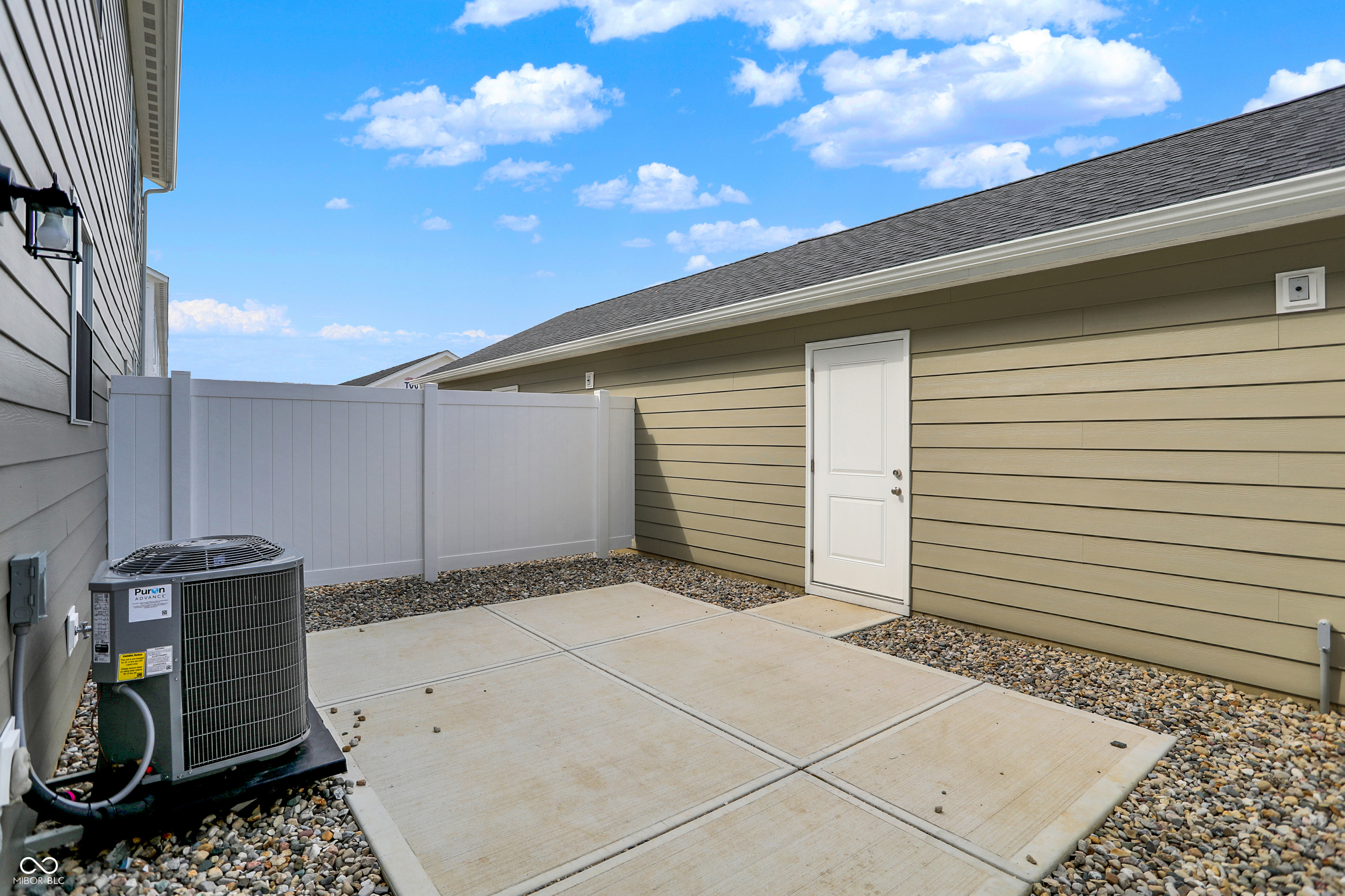 3935 Sandpiper Way