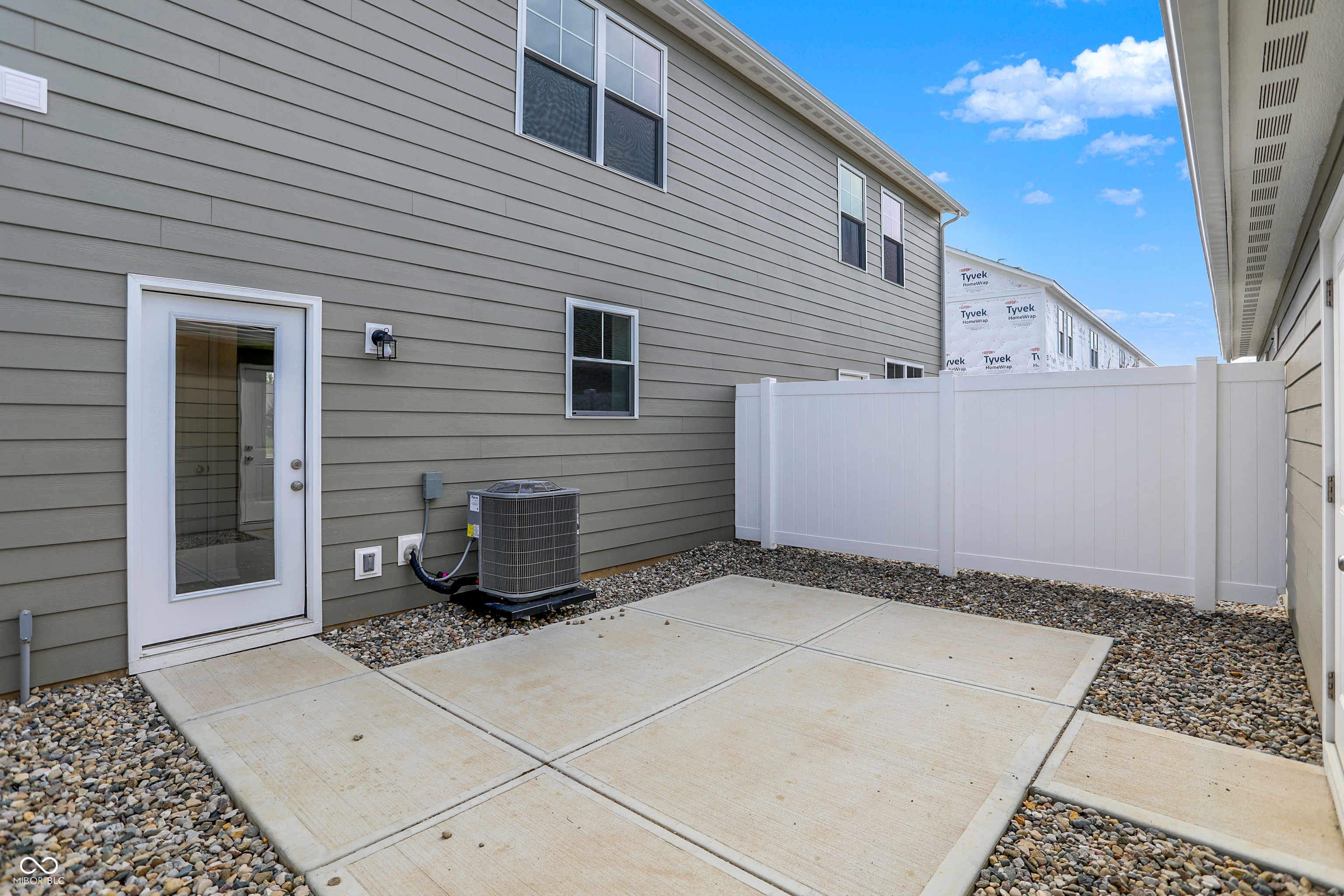 3935 Sandpiper Way
