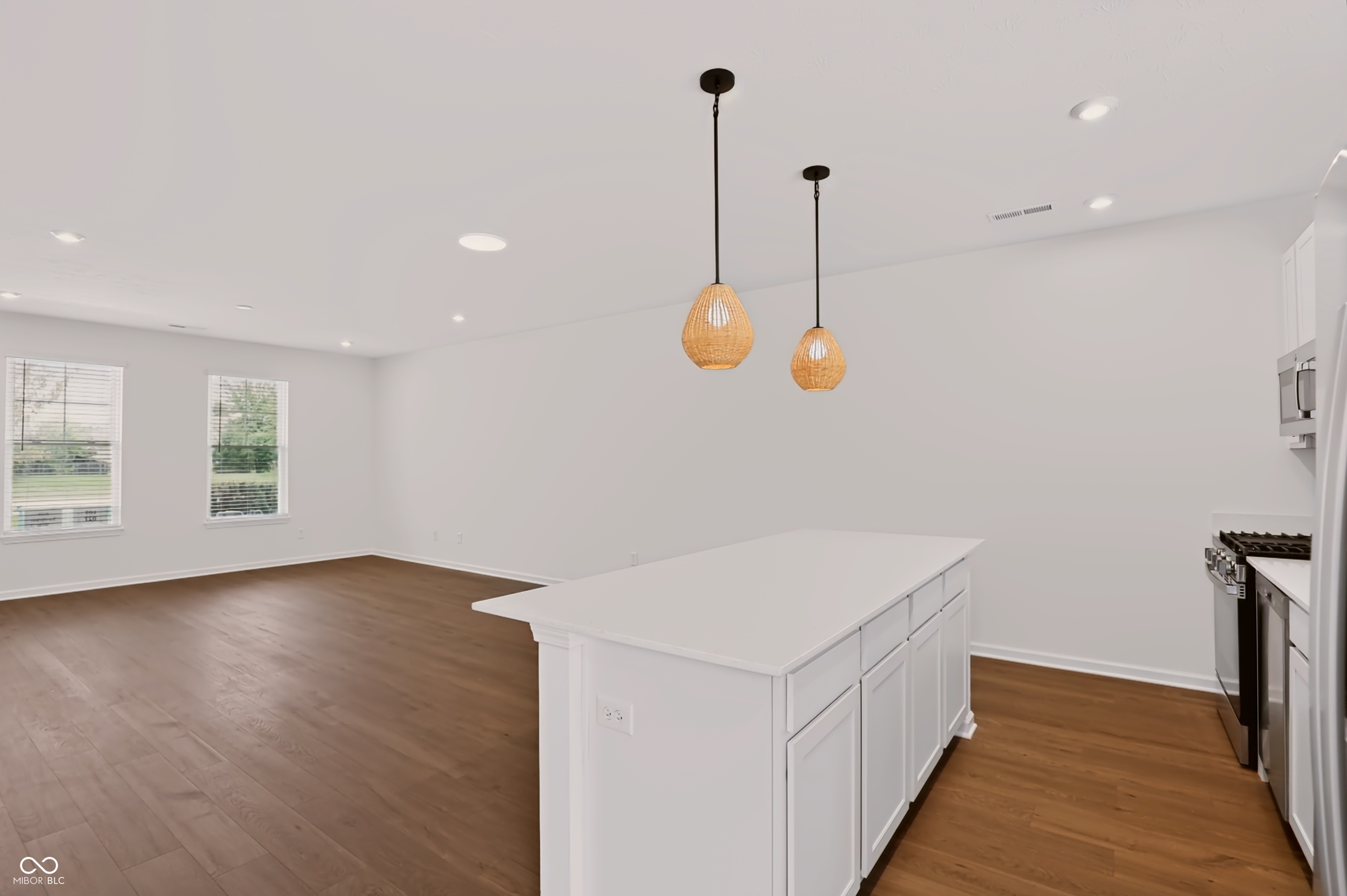 3935 Sandpiper Way