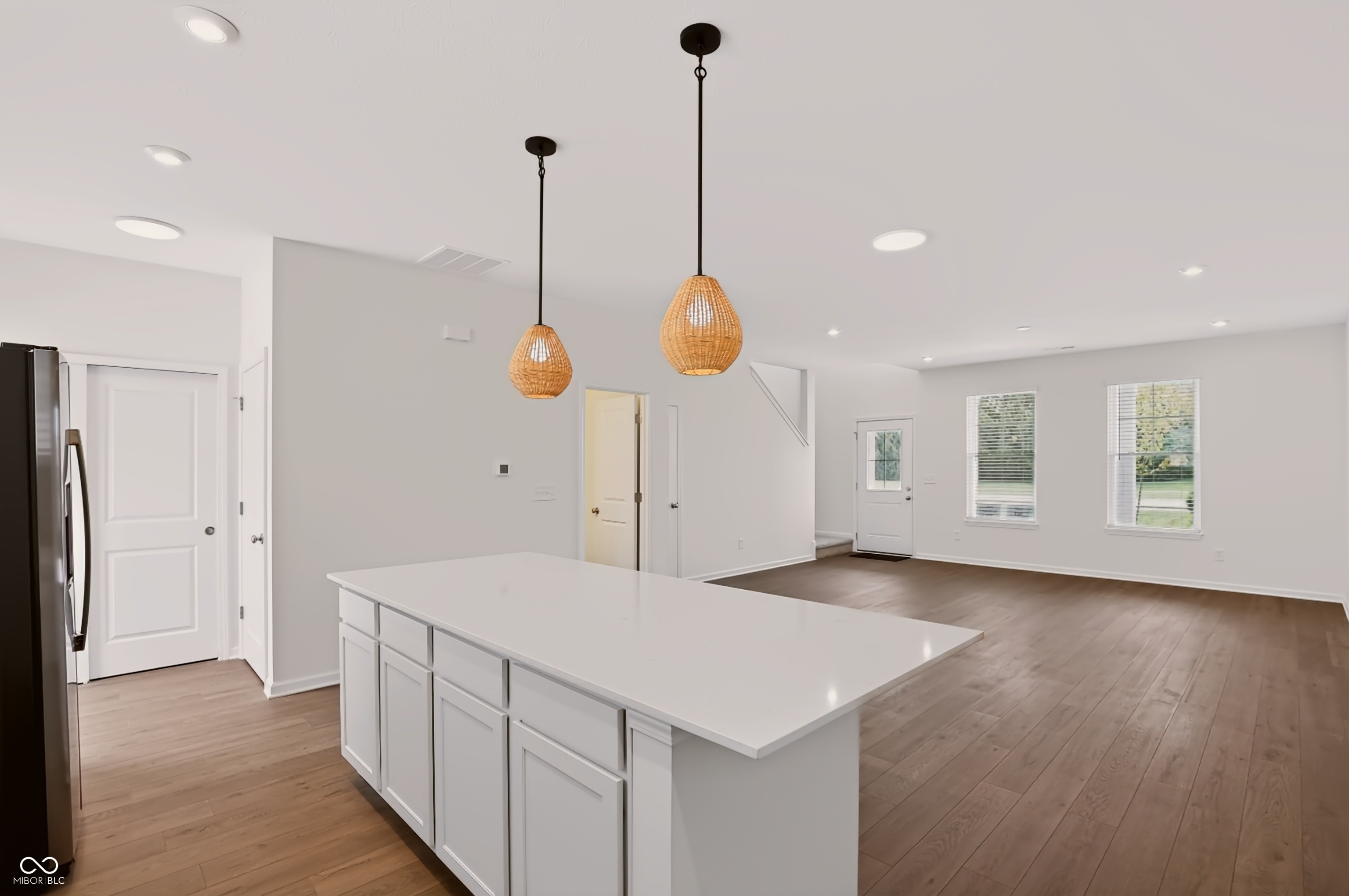 3935 Sandpiper Way