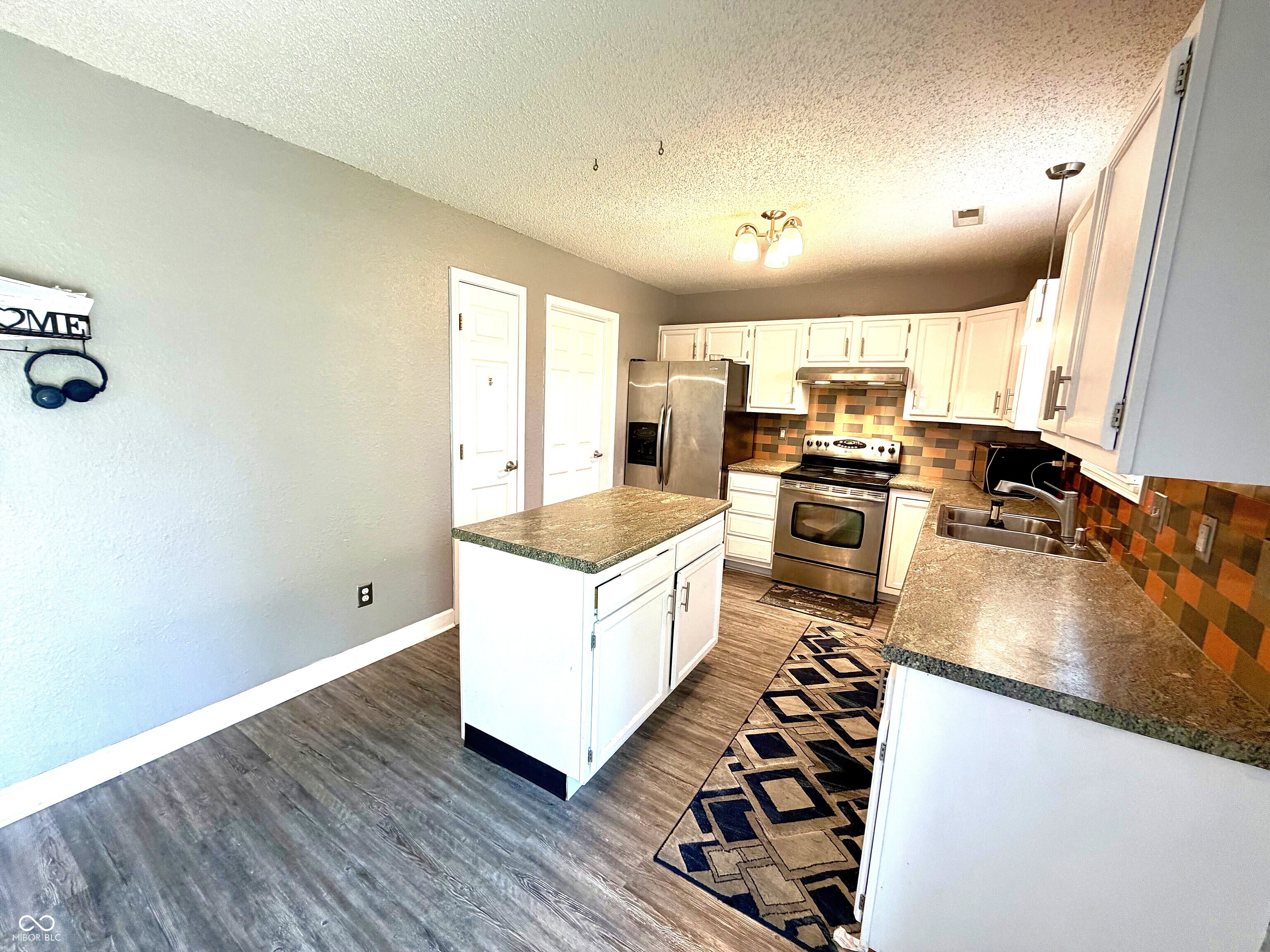 2933 Cooperland Court