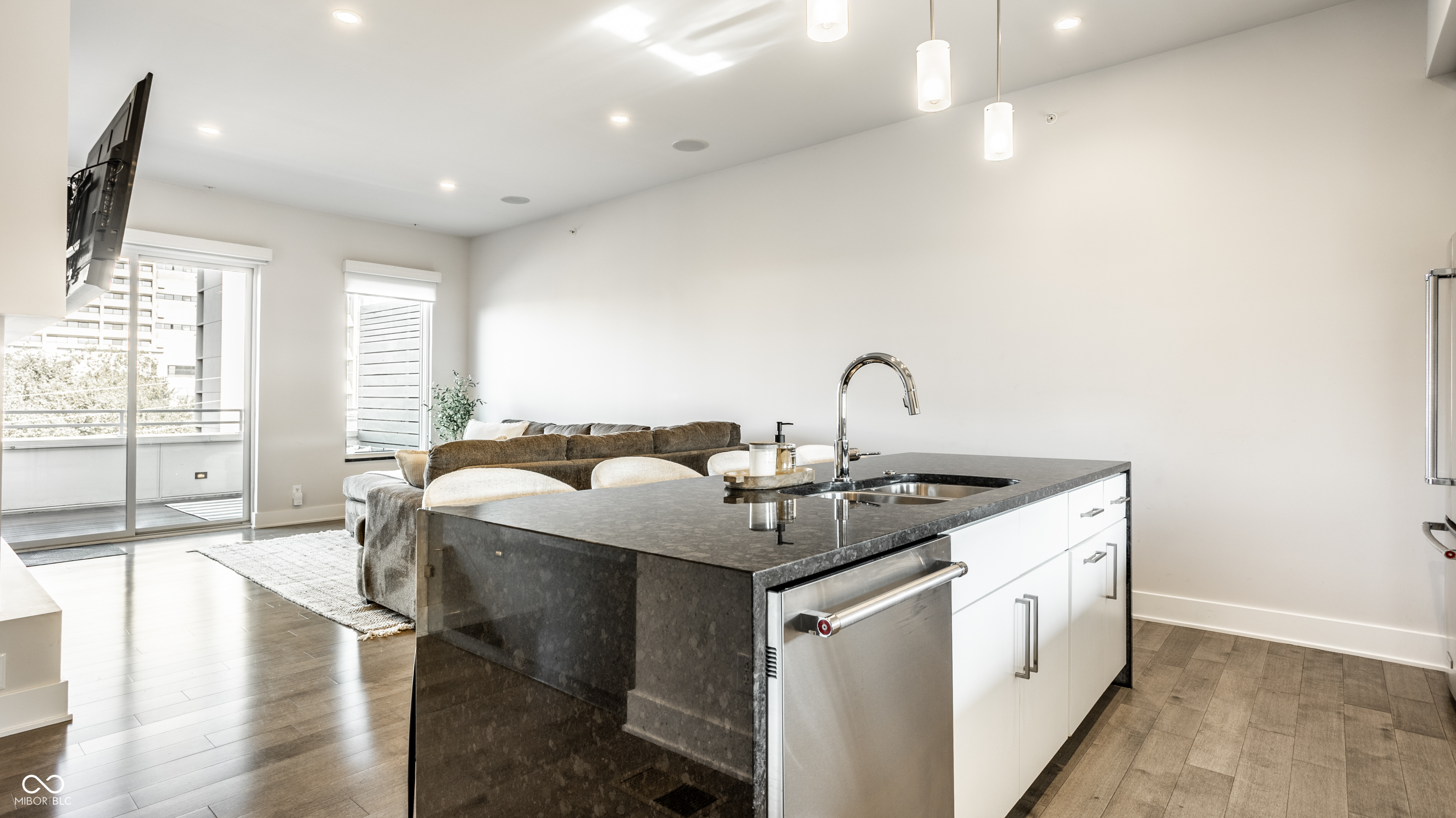 504 N Park Avenue Unit: 9