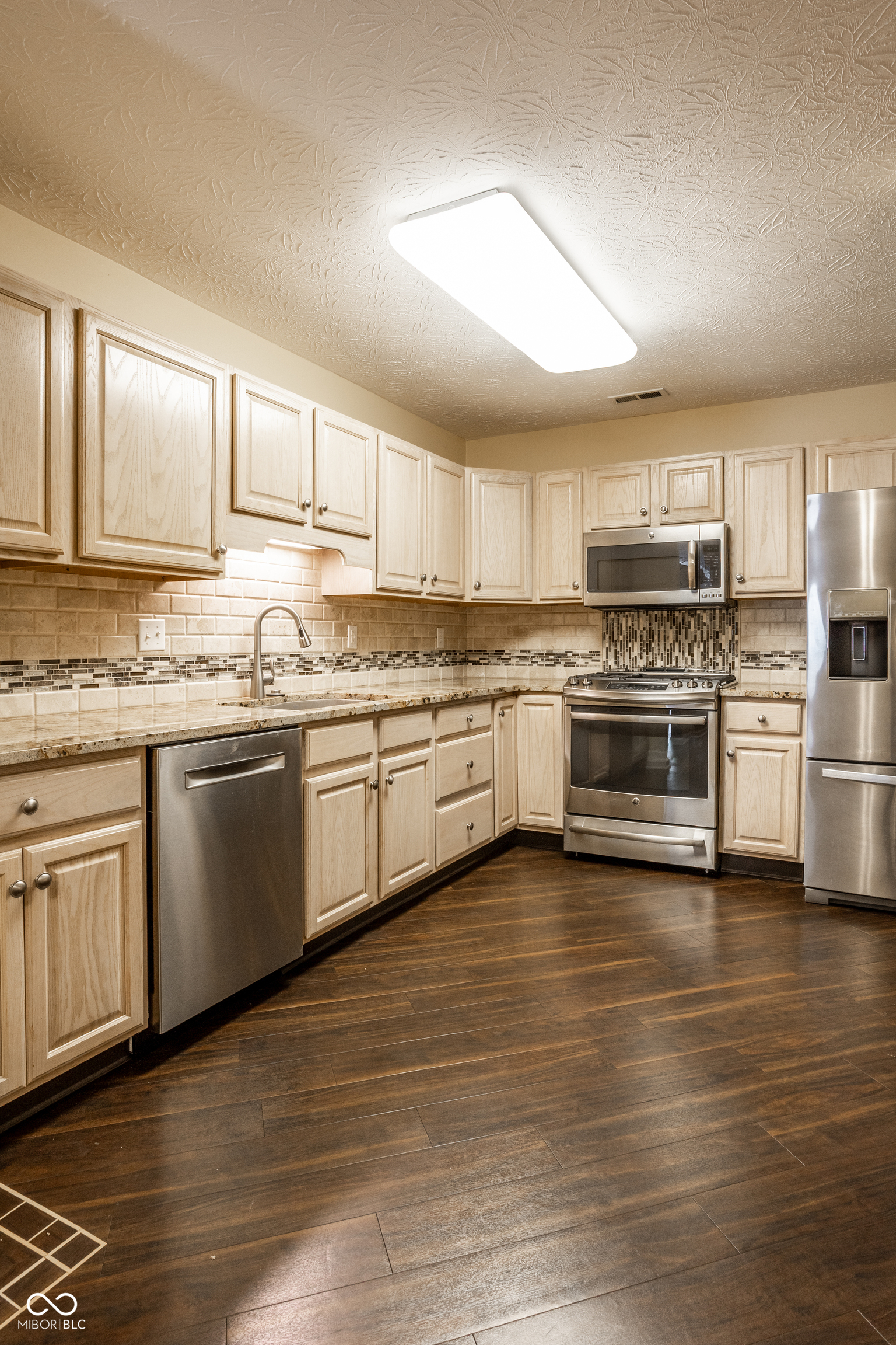 3052 W Applewood Court