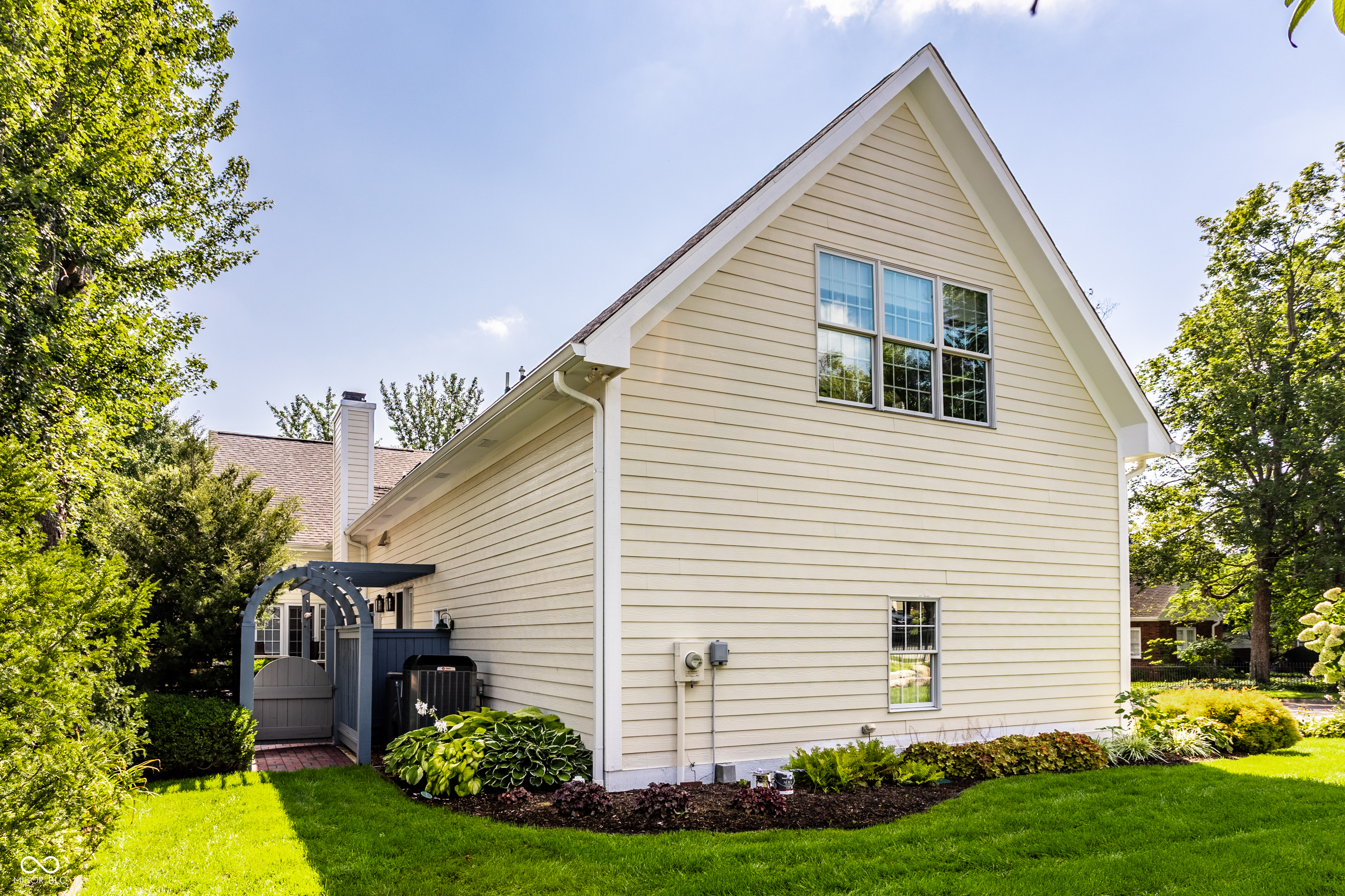 520 W Cedar Street