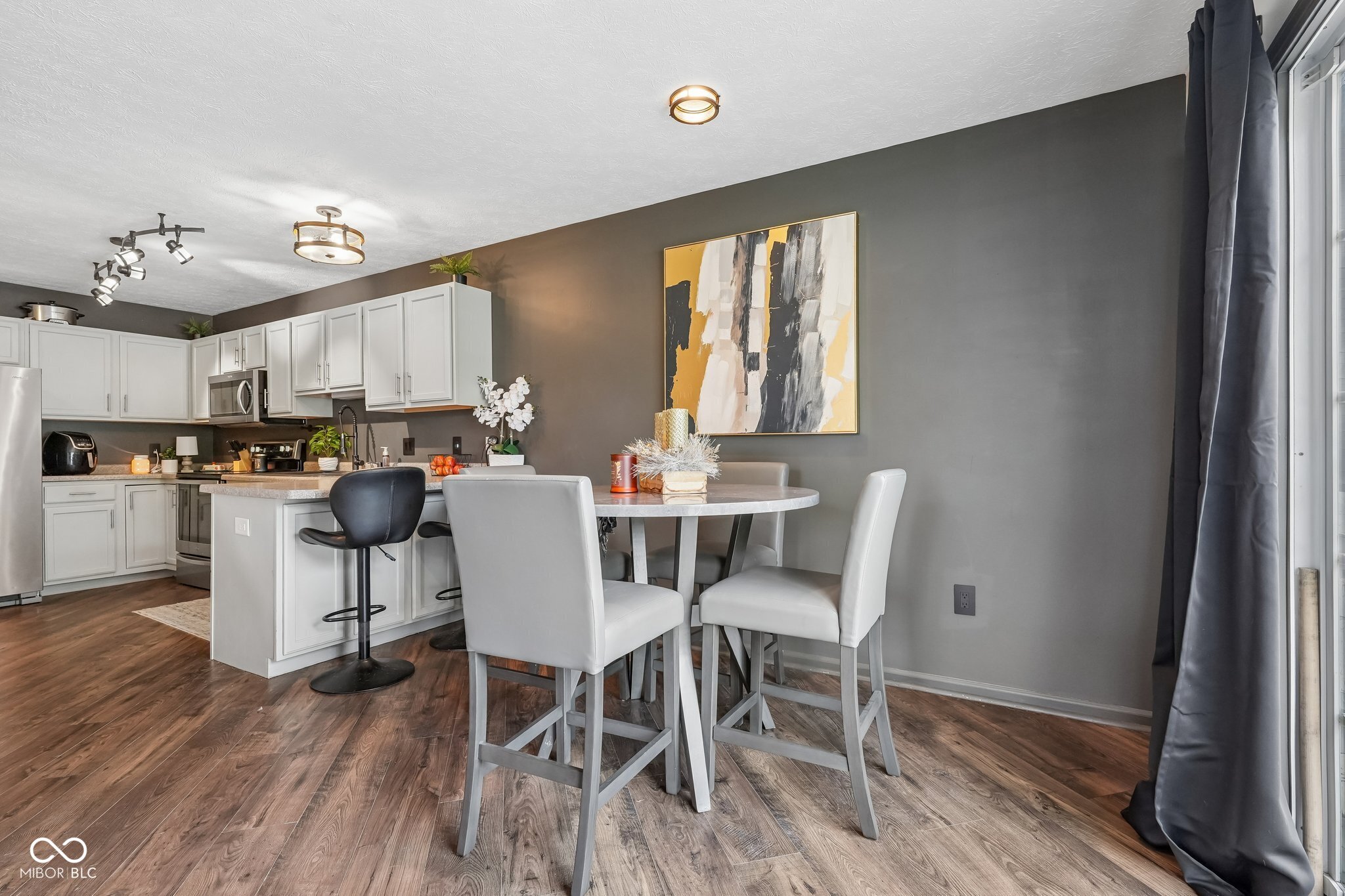 5933 Marina View Drive