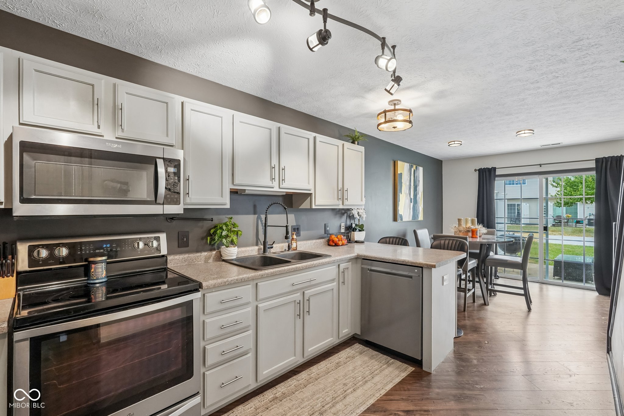 5933 Marina View Drive