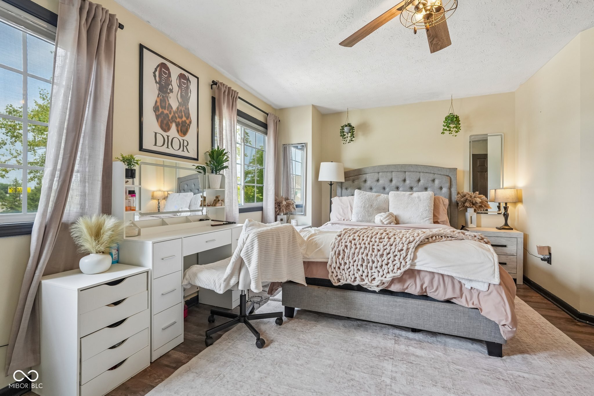 5933 Marina View Drive