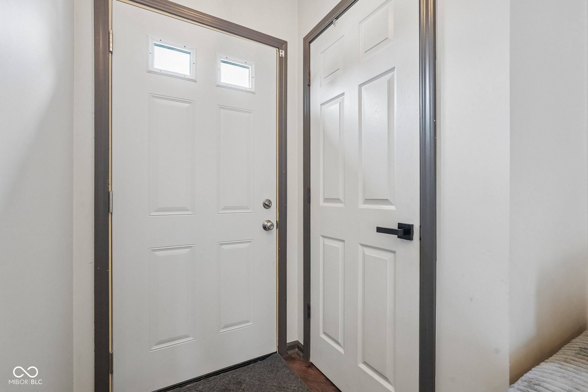 5933 Marina View Drive