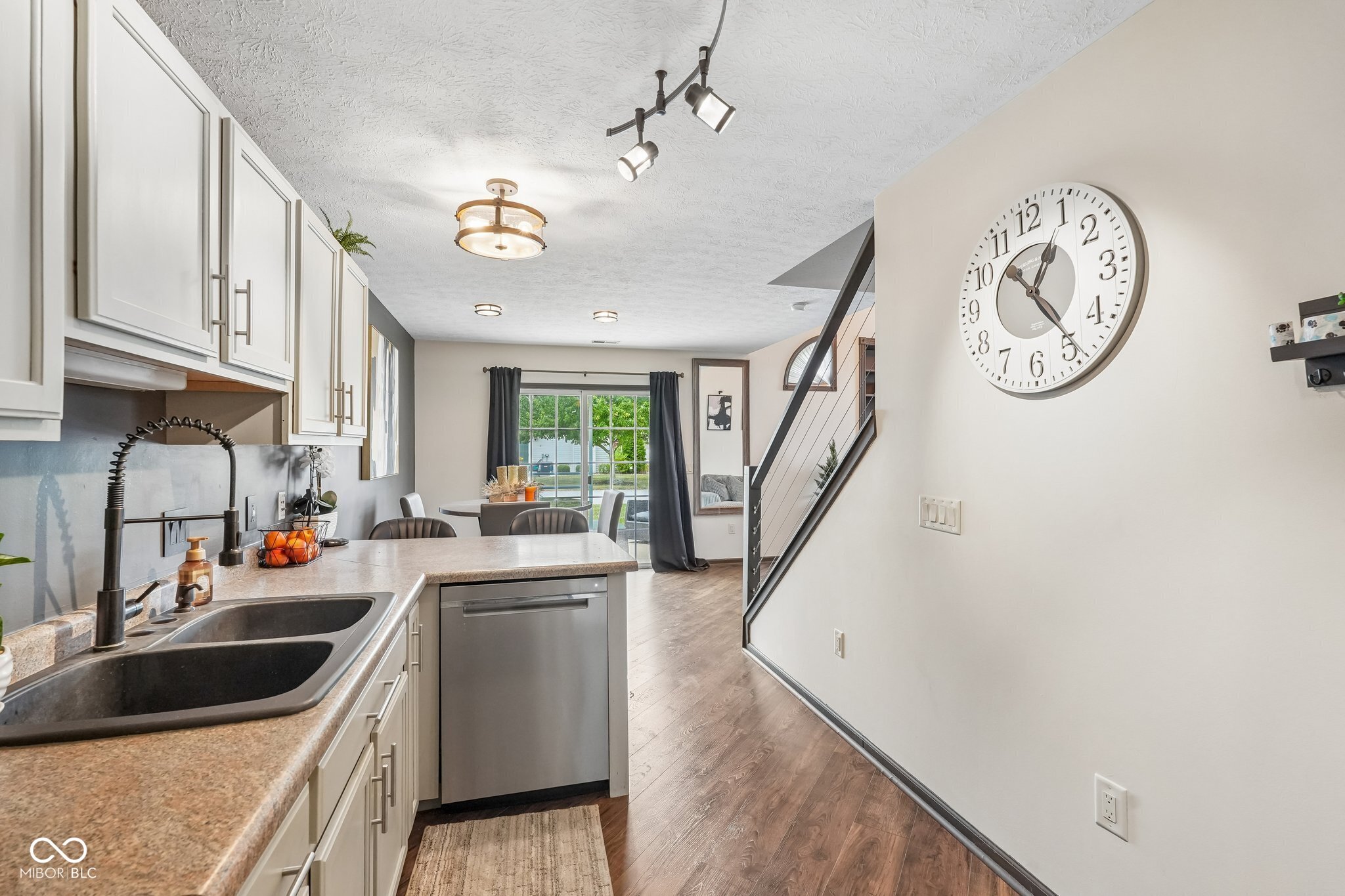 5933 Marina View Drive