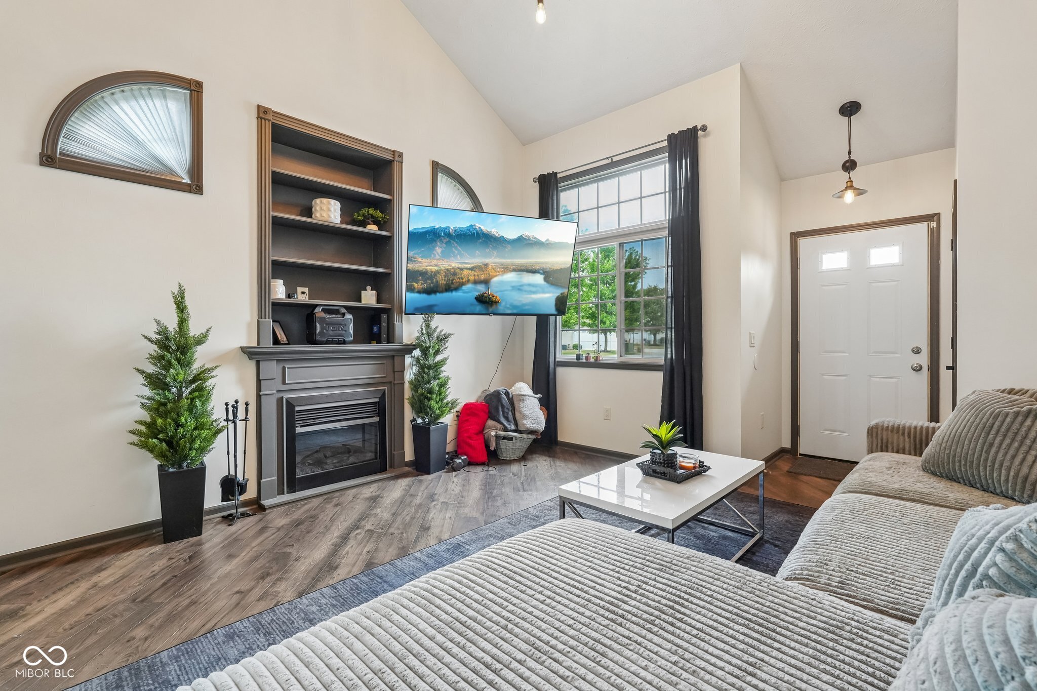5933 Marina View Drive
