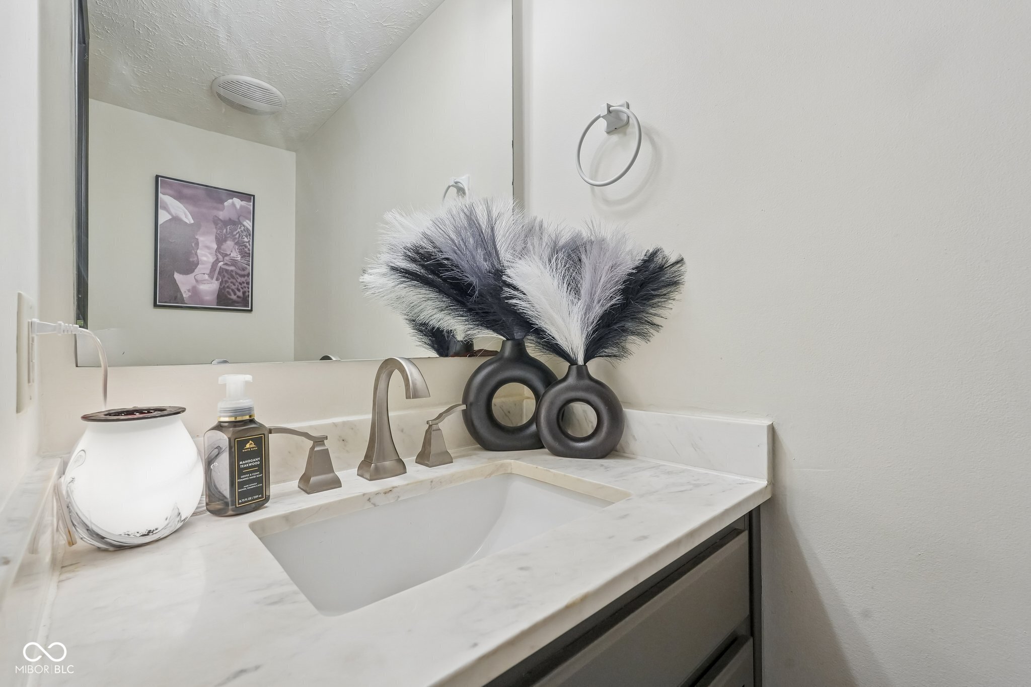 5933 Marina View Drive