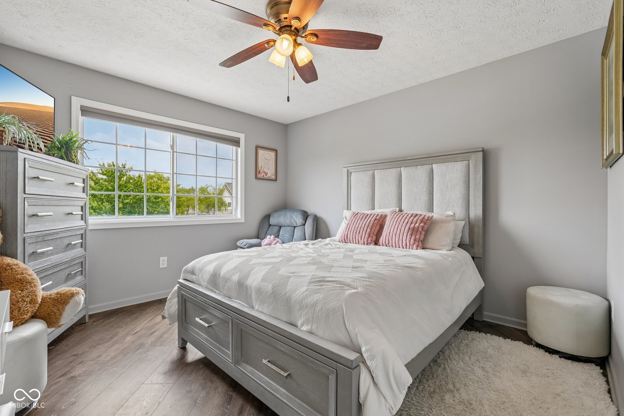 5933 Marina View Drive