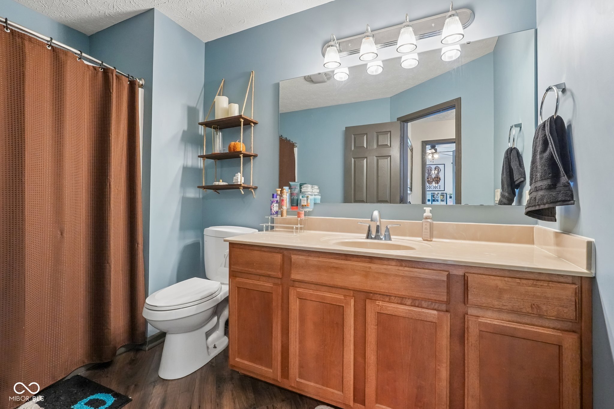 5933 Marina View Drive