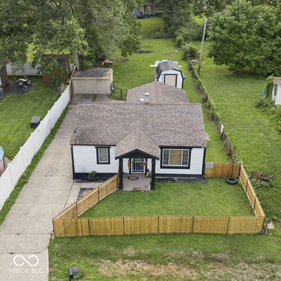 1122 S Fleming