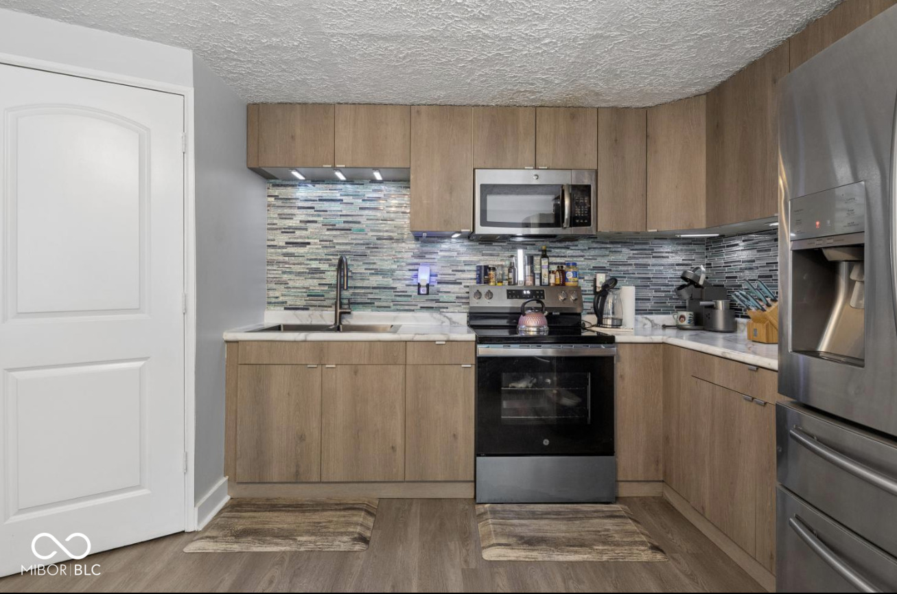 1122 S Fleming