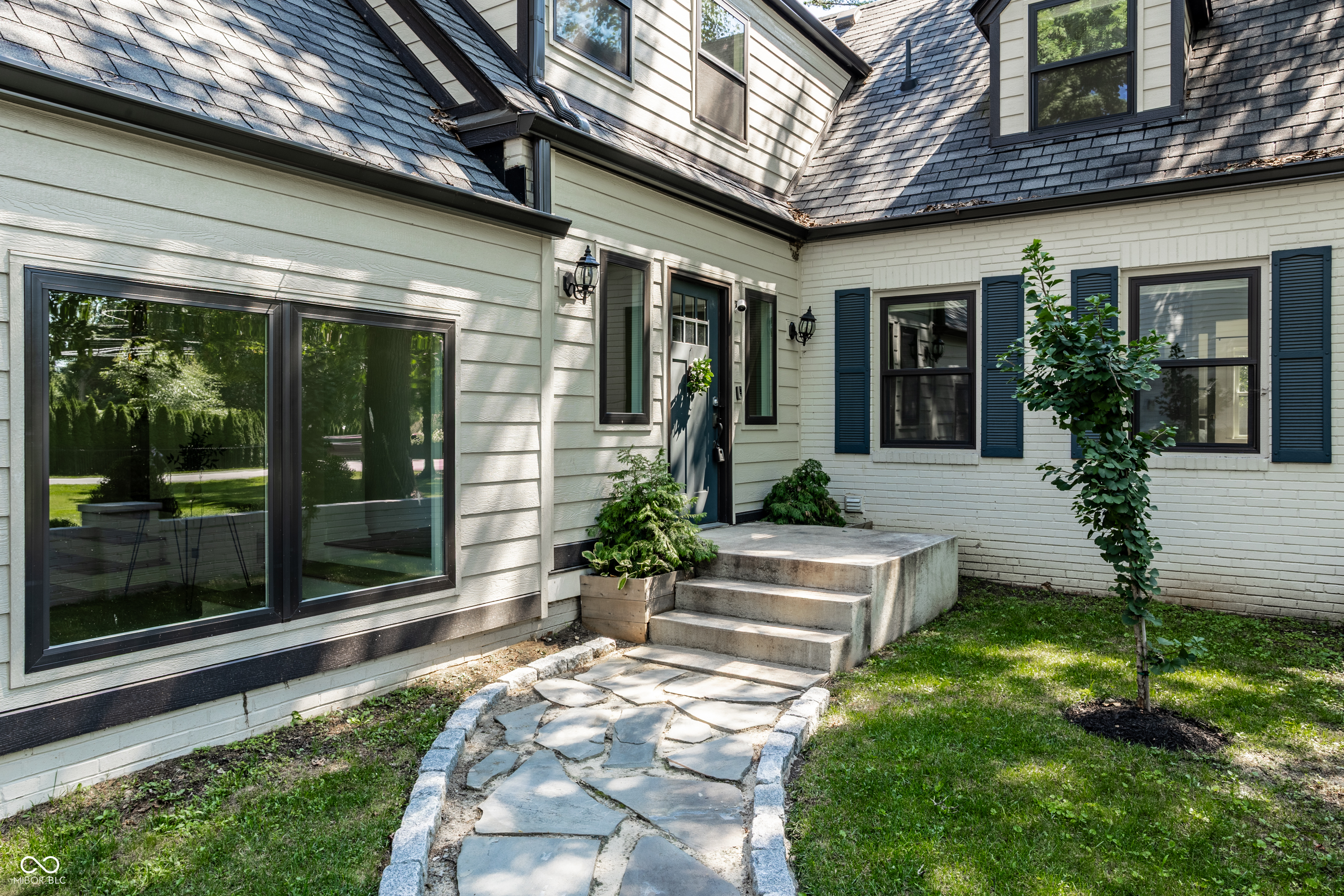 228 E 82nd Street