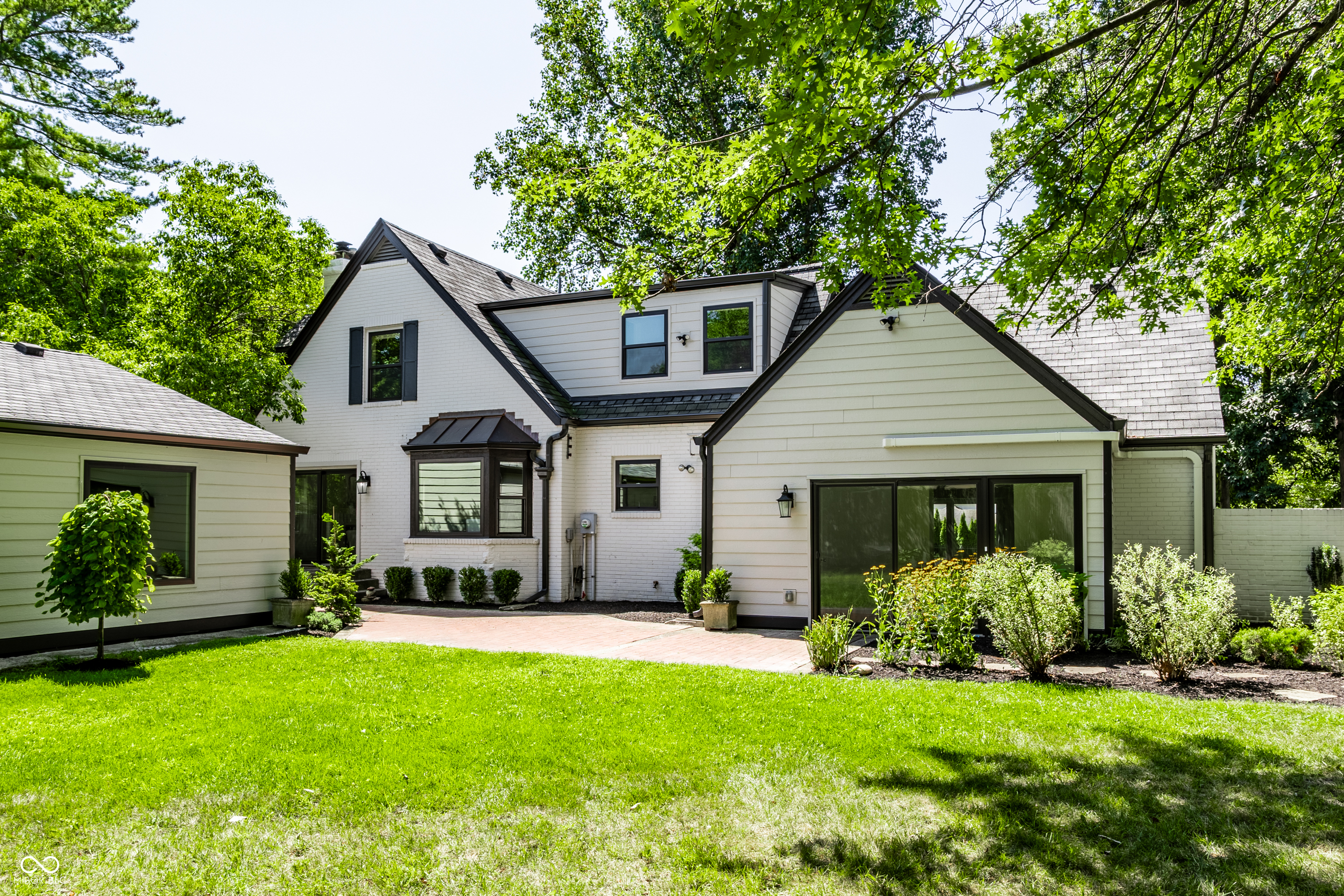 228 E 82nd Street