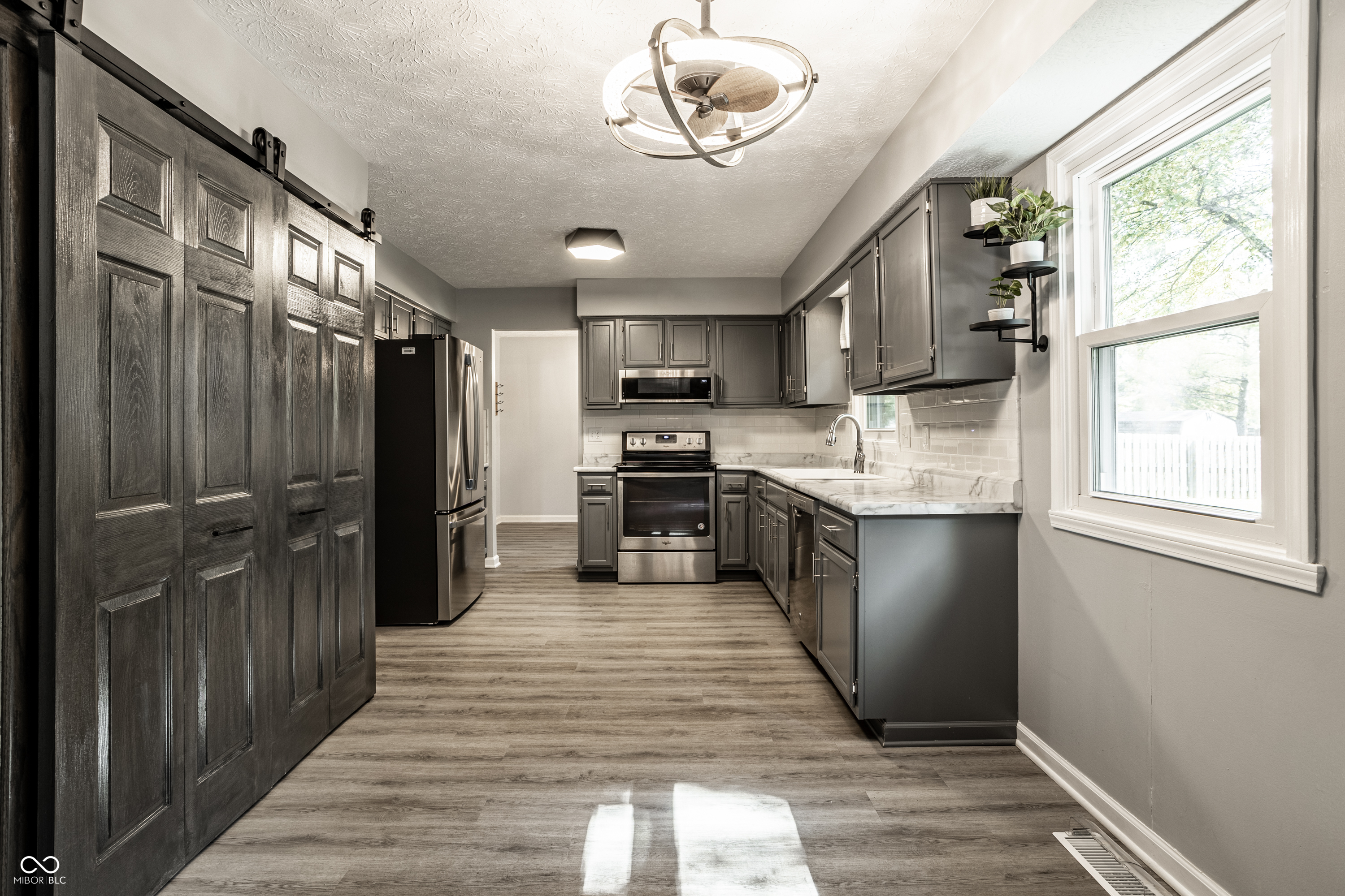25 Village Place