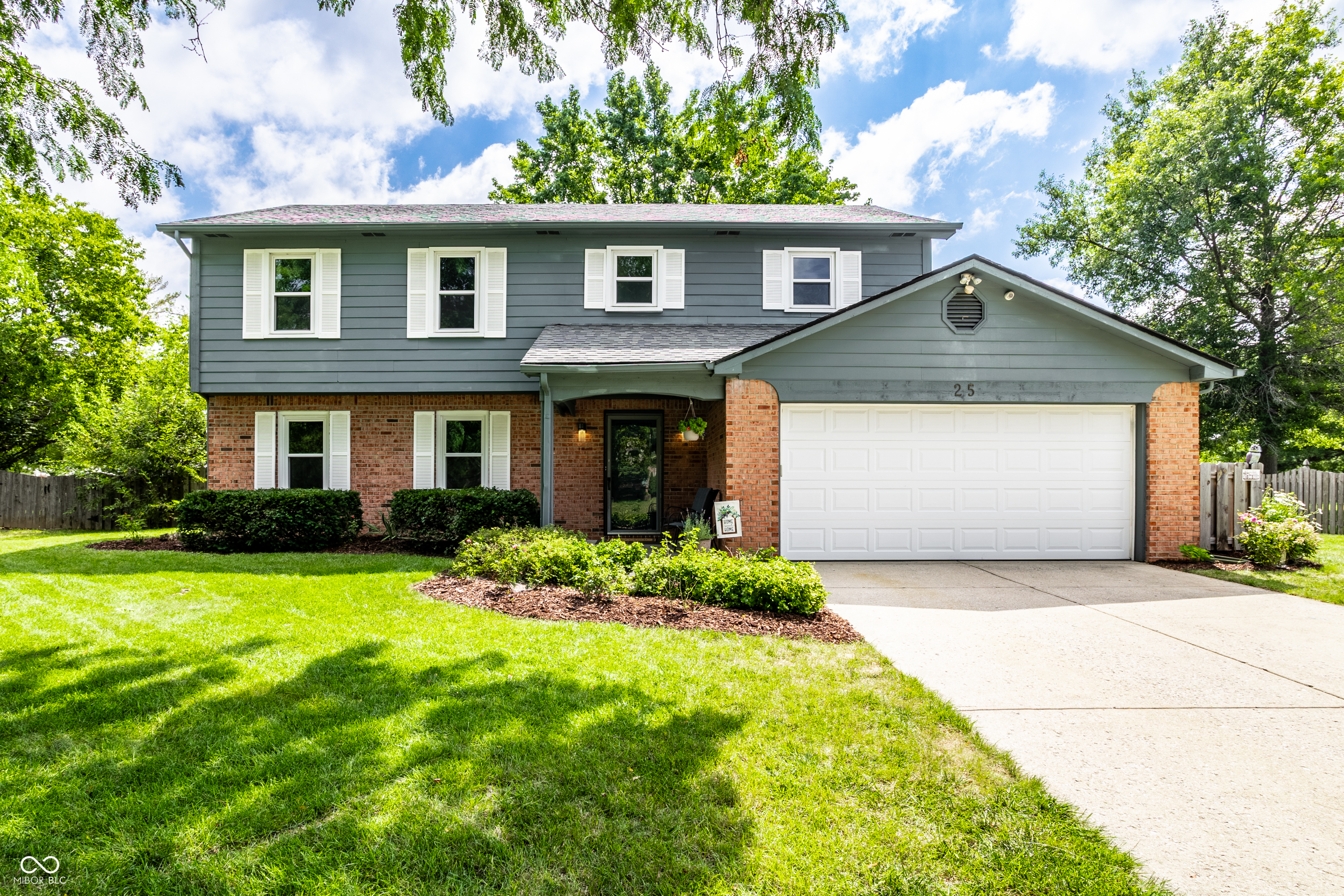 25 Village Place