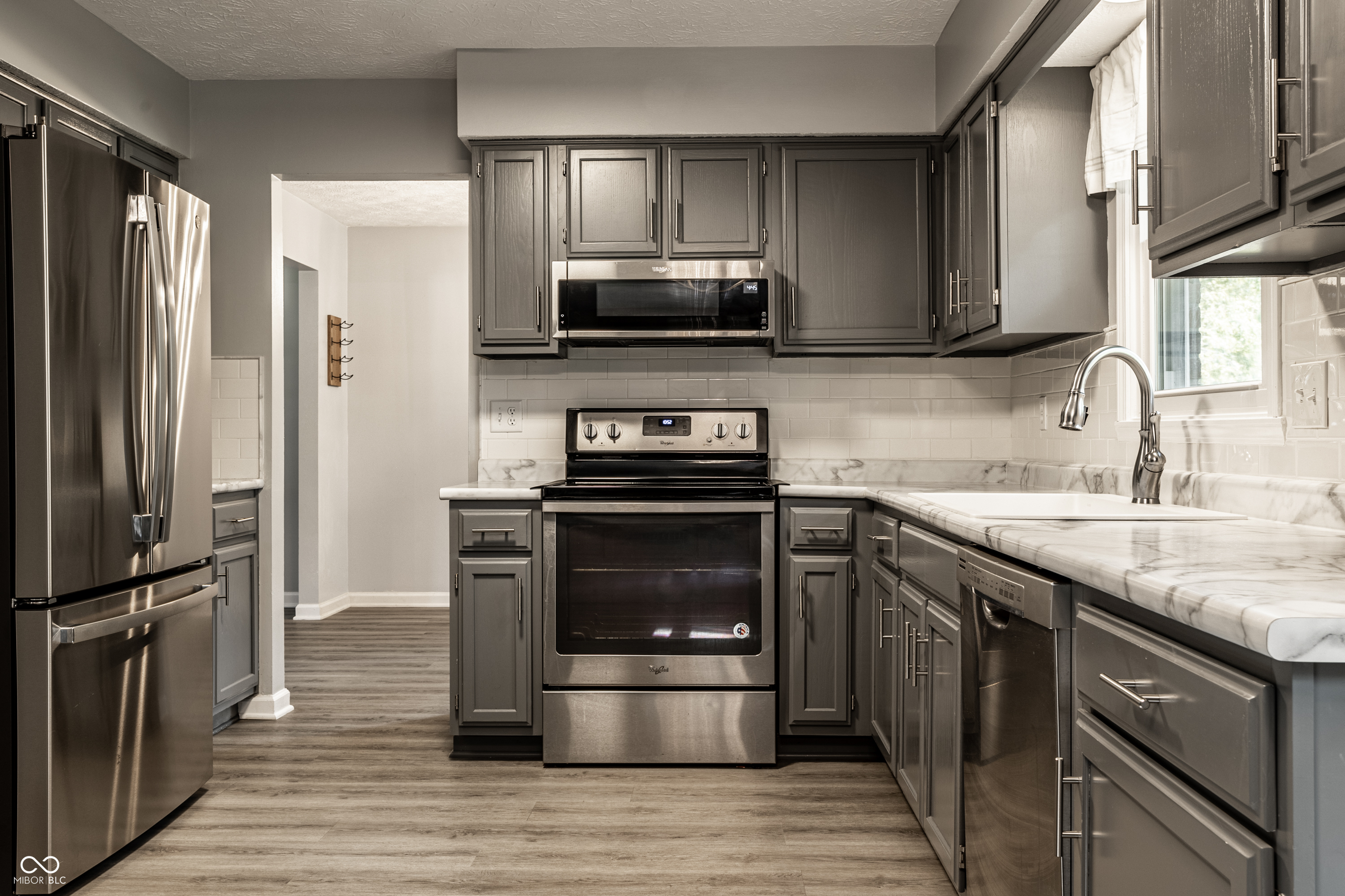 25 Village Place