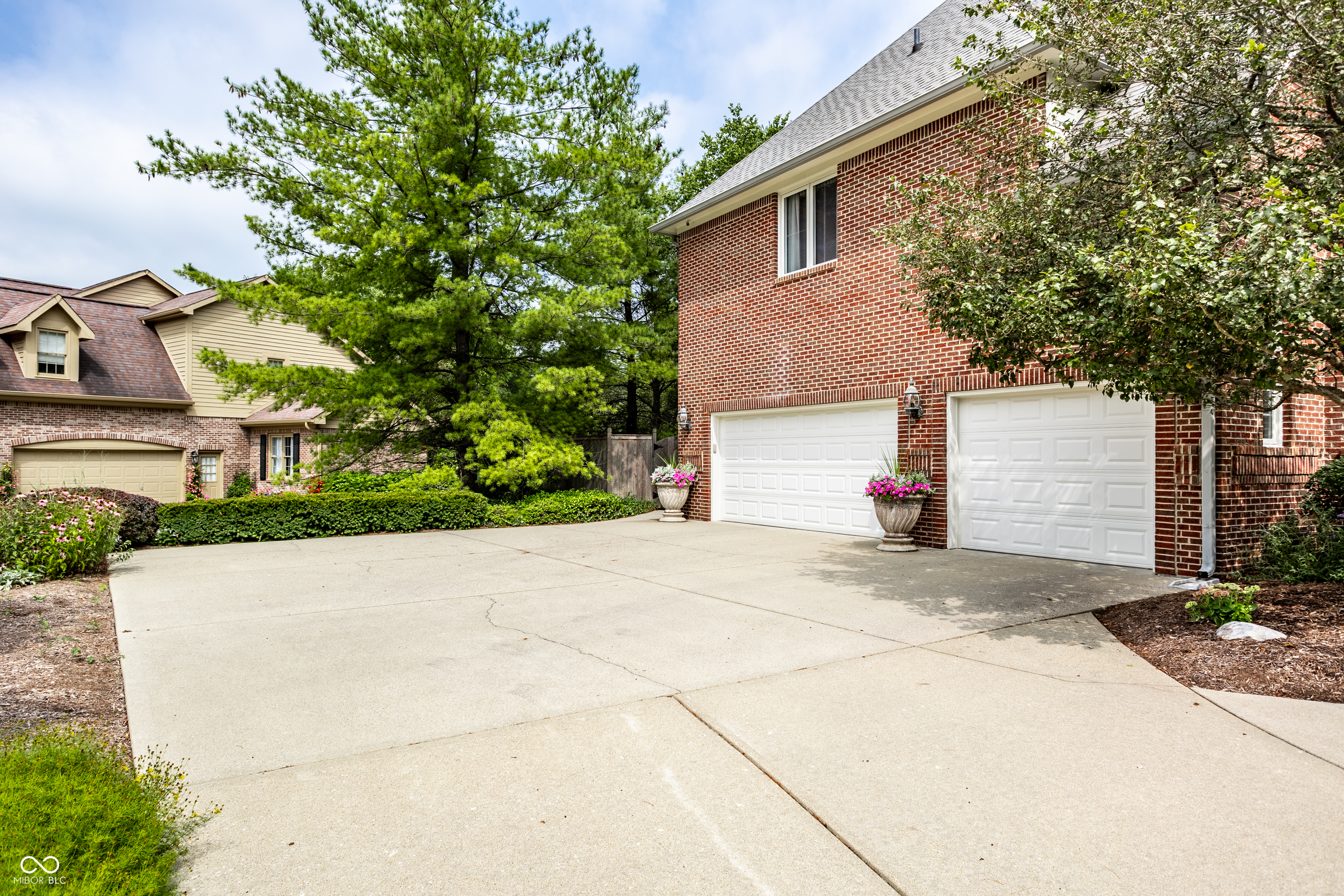 6610 Greenridge Drive