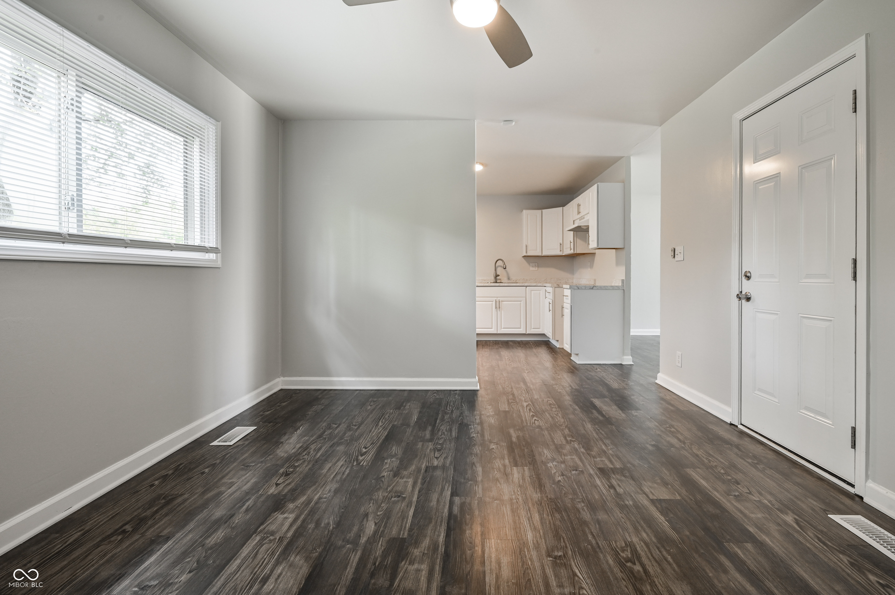 3542 Maura Lane