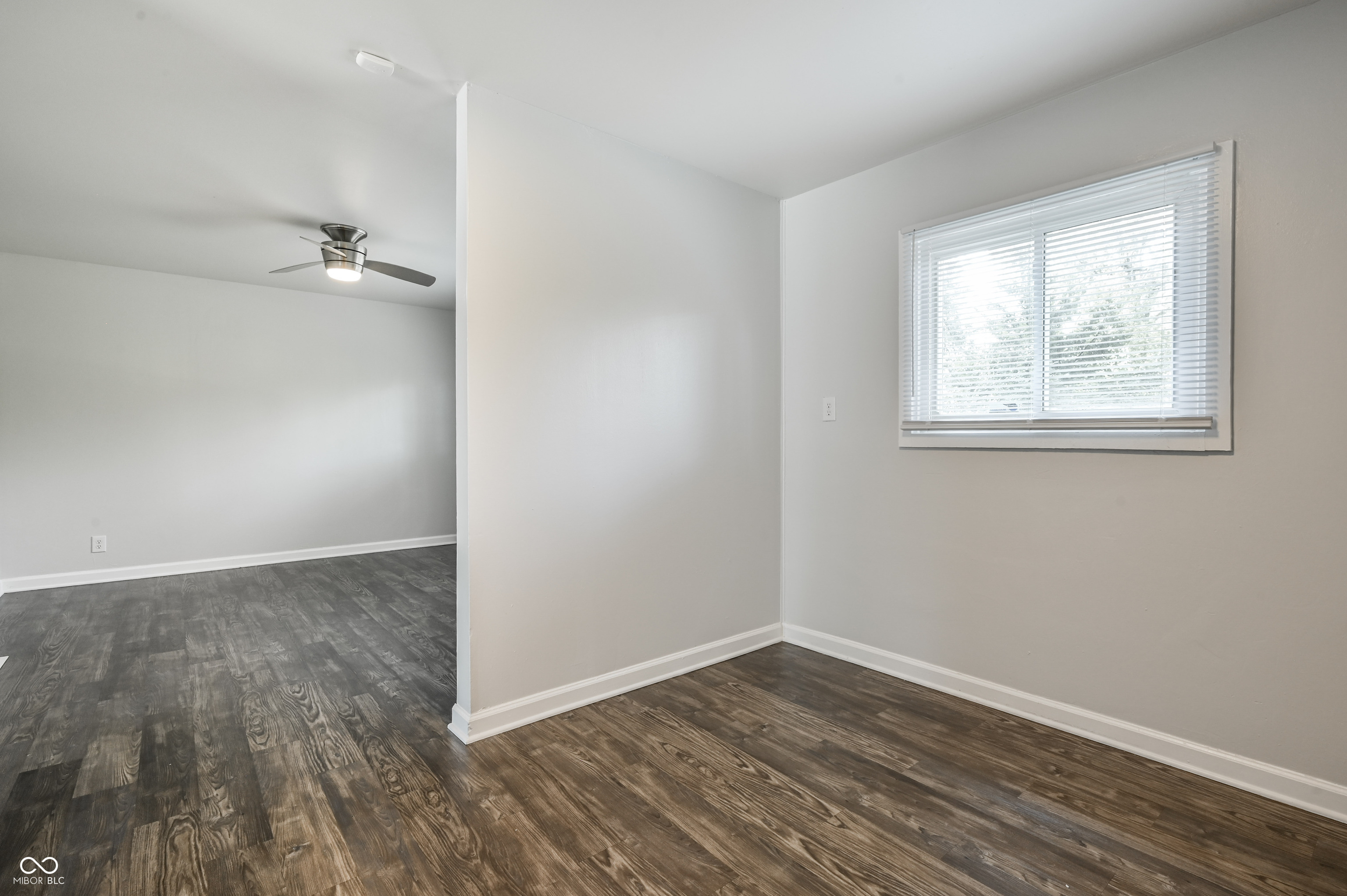 3542 Maura Lane