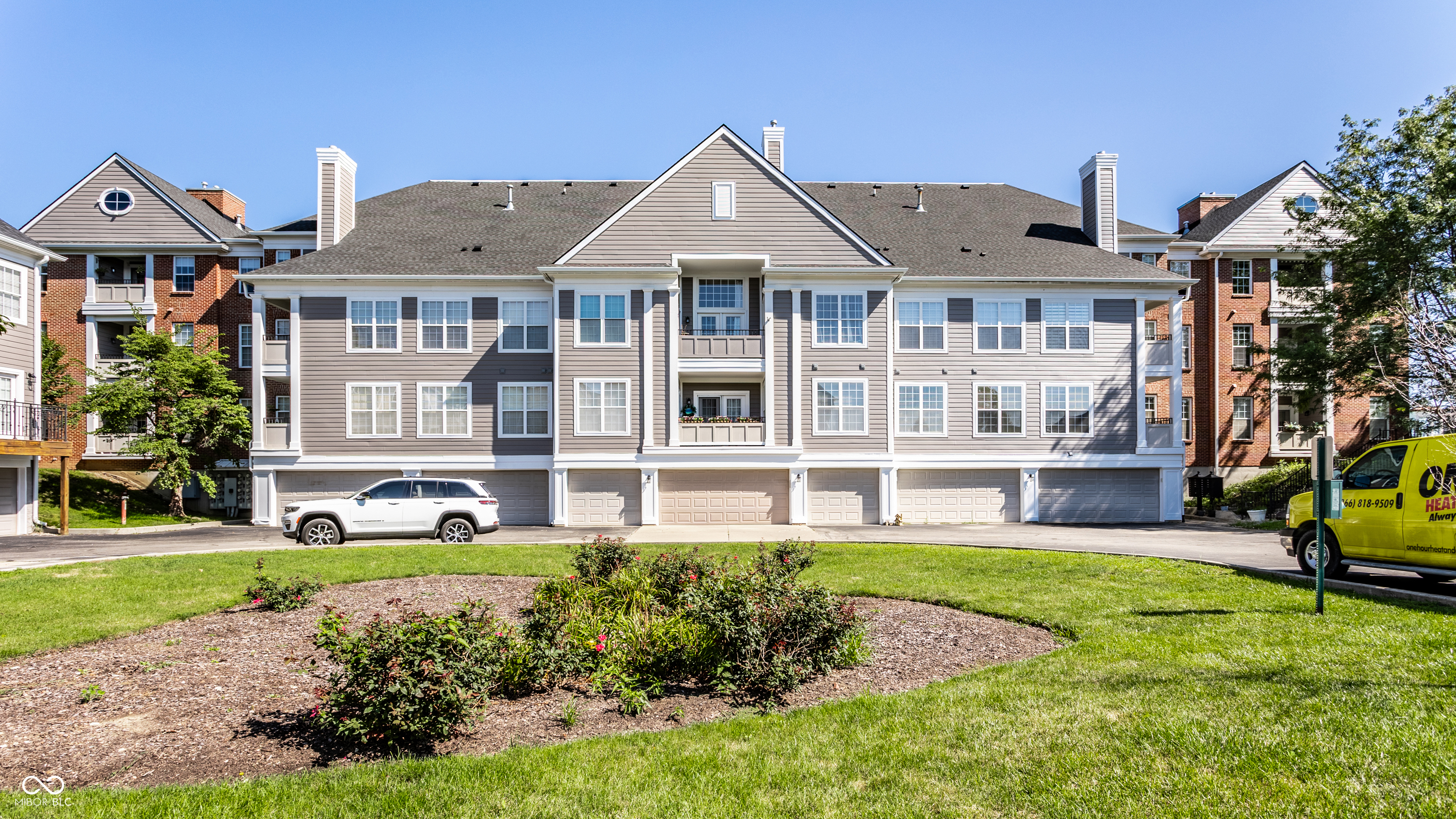 451 American Way N Unit: 1C