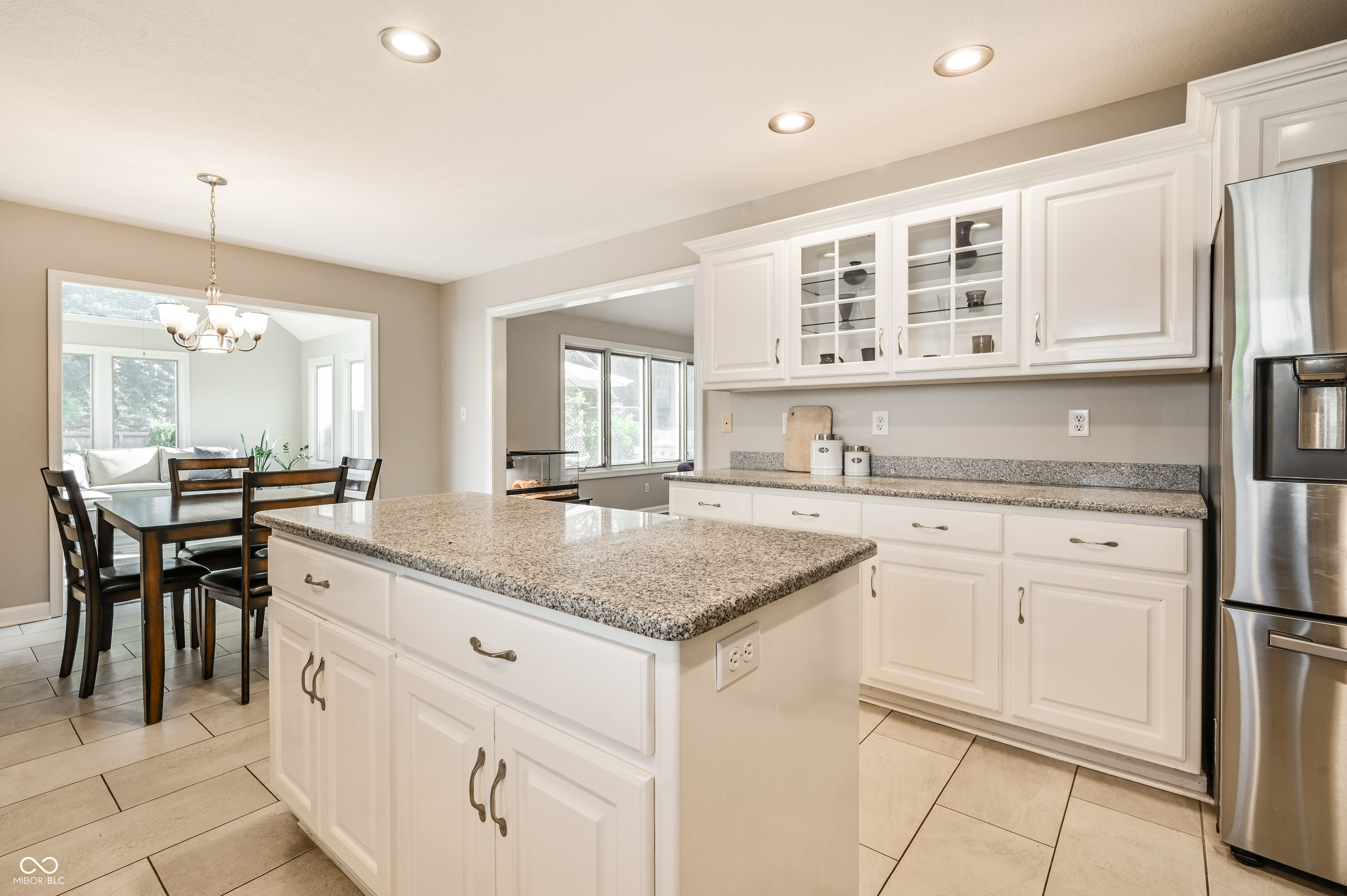9020 Pinecreek Court