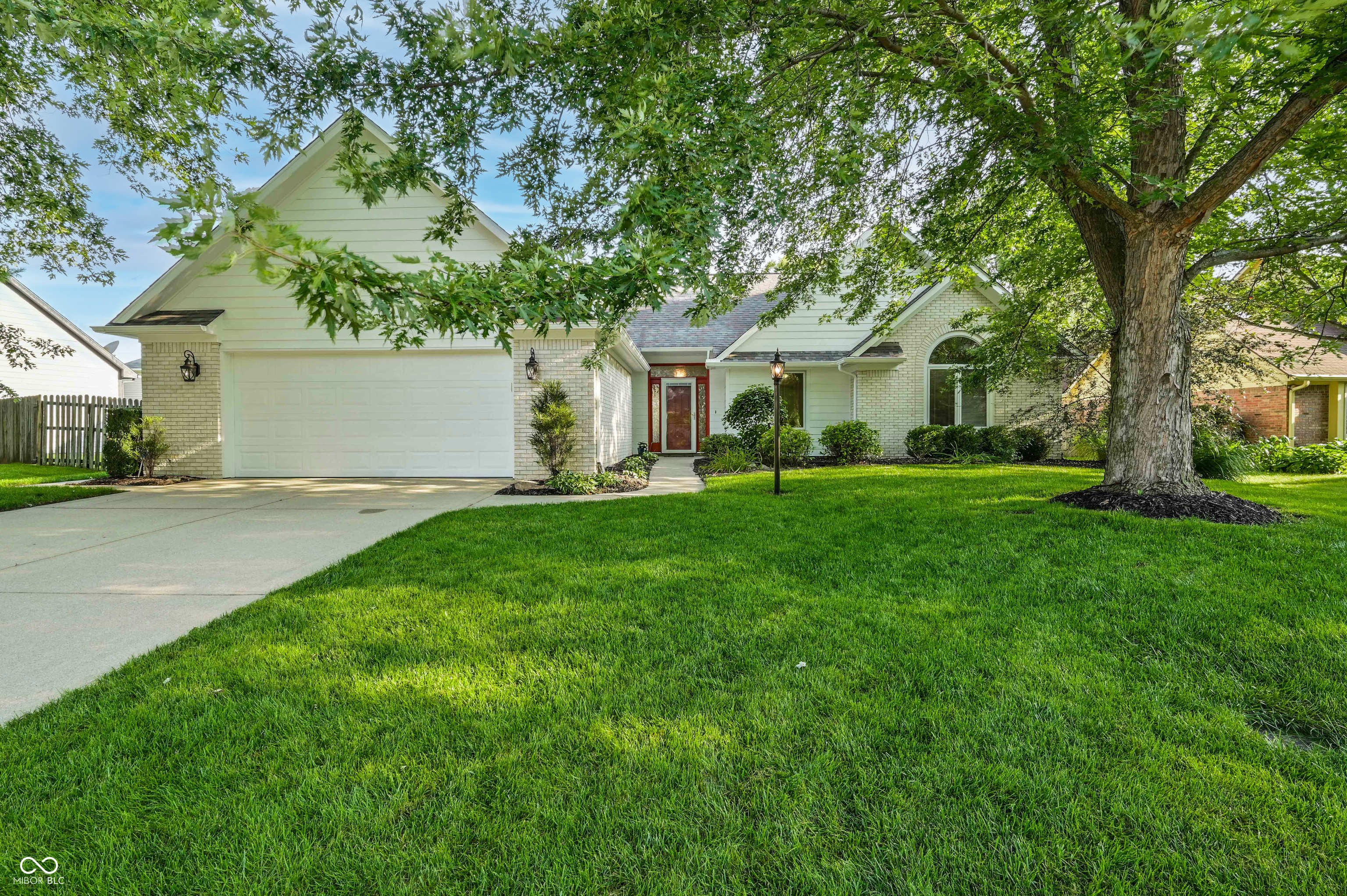9020 Pinecreek Court